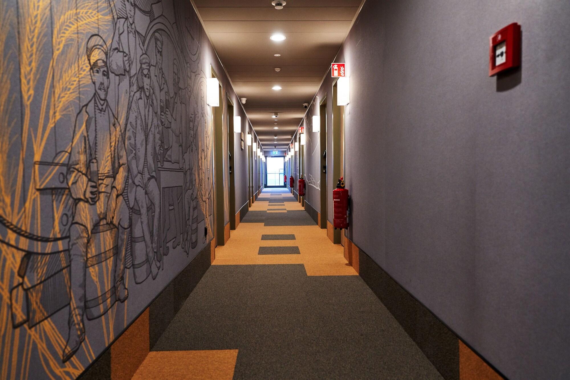 Vista Lobby McDreams Hotel München-Nord