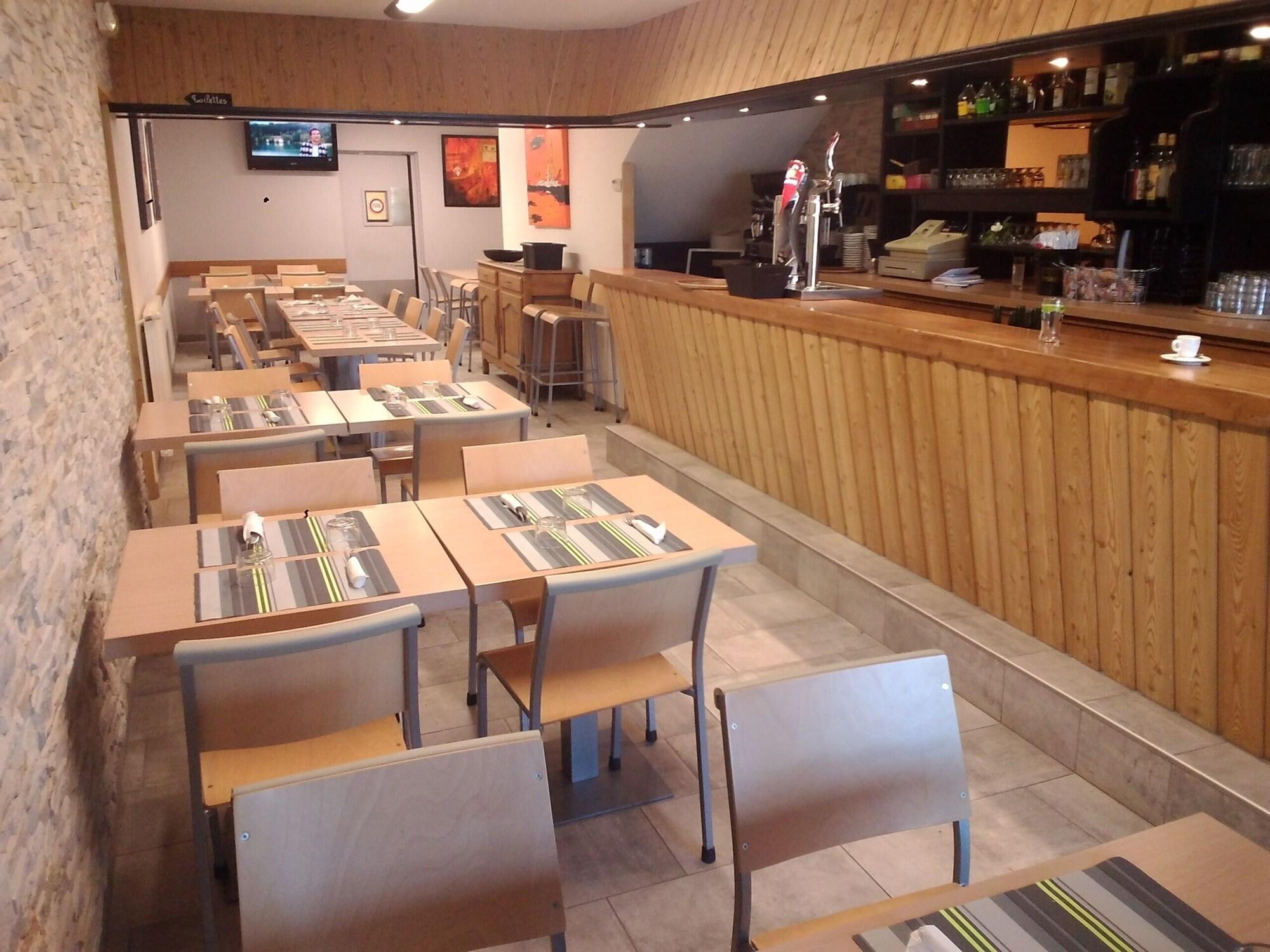 Restaurant Gite Zuharpeta Randonneurs Pèlerins - Hostel
