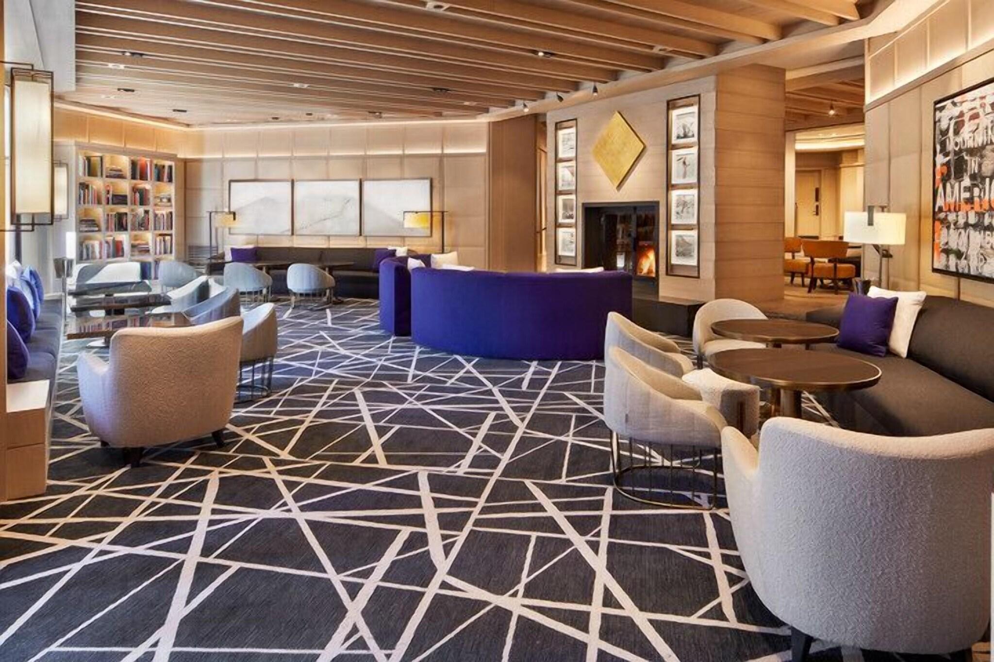 Vista Lobby The Little Nell