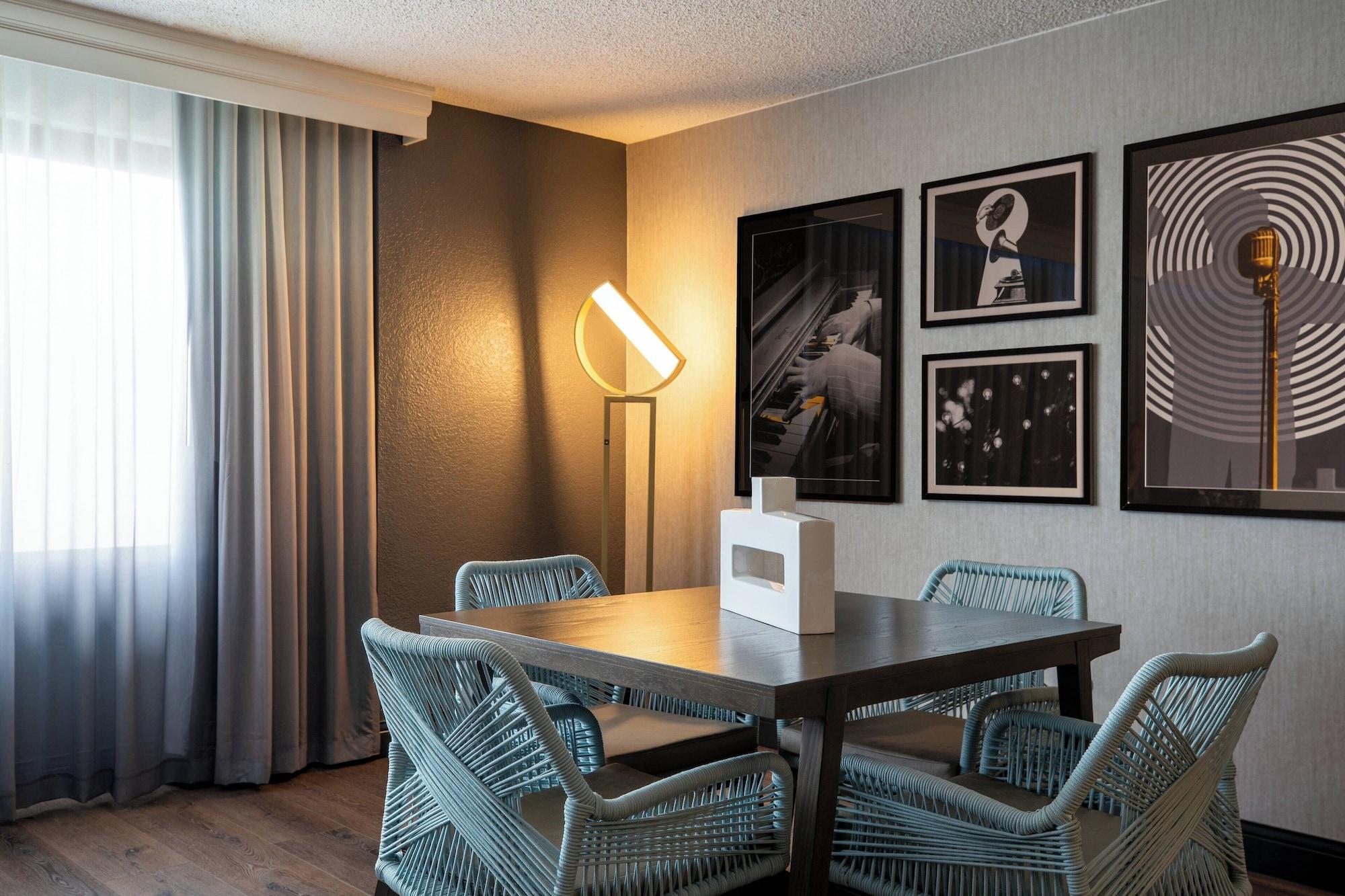 Habitación Renaissance Chicago North Shore Hotel