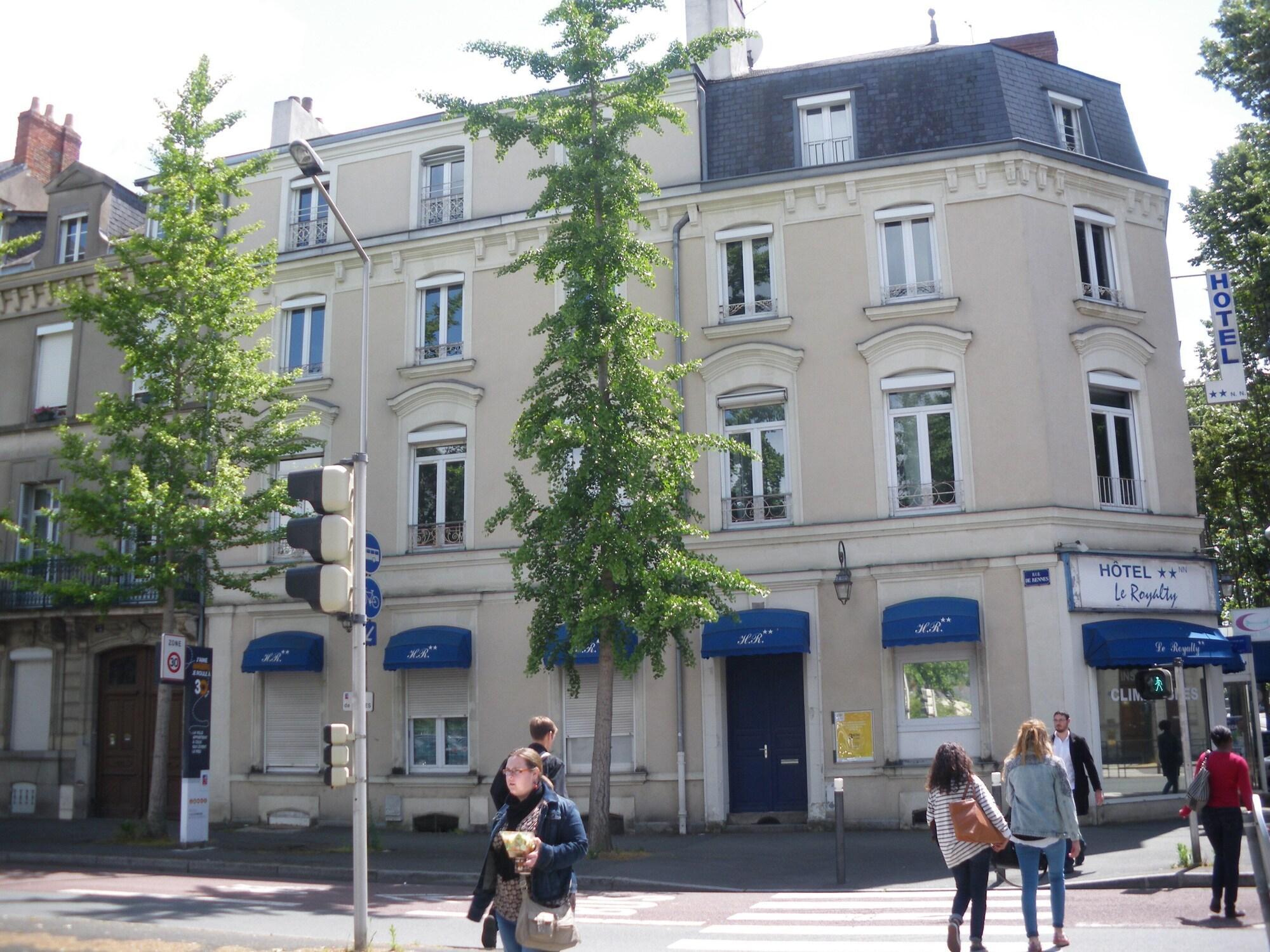 Vista Exterior Hotel Le Royalty