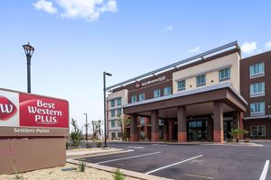 Alojamiento - Best Western Plus Settlers Point