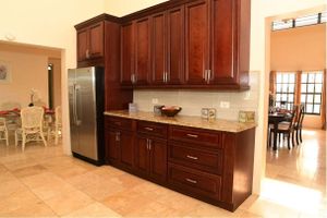 Alquiler Vacacional - Luxury 3,000SF, 6 guests, 3 BR, 3 BA, Free Wi-Fi, AC, 5-10 Min beaches.