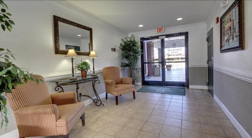 Vista Lobby InTown Suites Extended Stay Greensboro NC - Lanada Rd