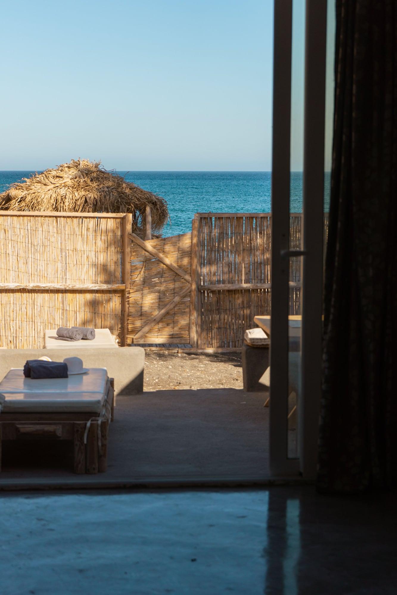 Vista Exterior Demilmar Luxury Suites