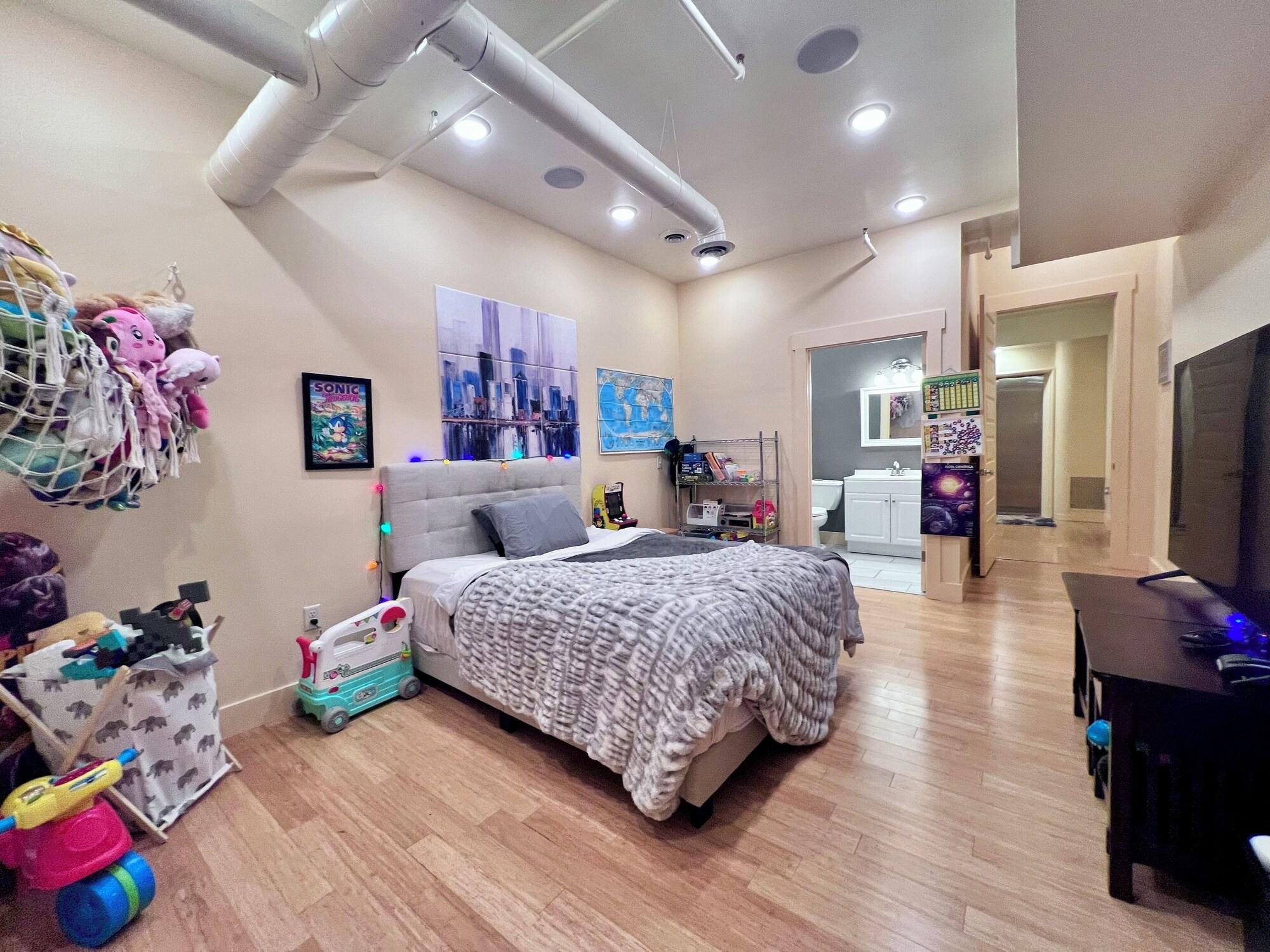 Reserva Live the Penthouse Life•Luxury Downtown Syracuse Loft; Direct ...