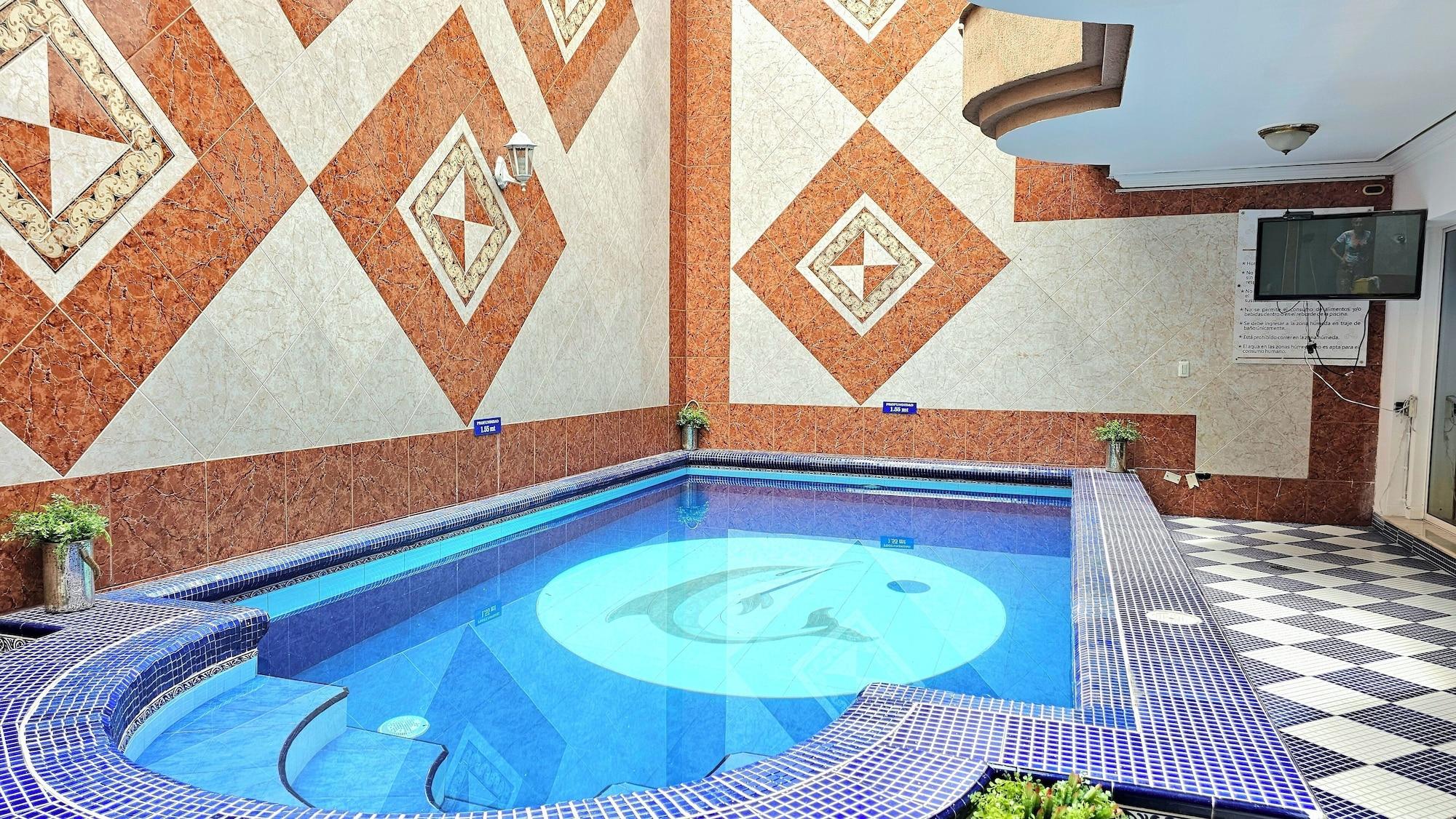Vista Piscina Hotel Limonar Cali