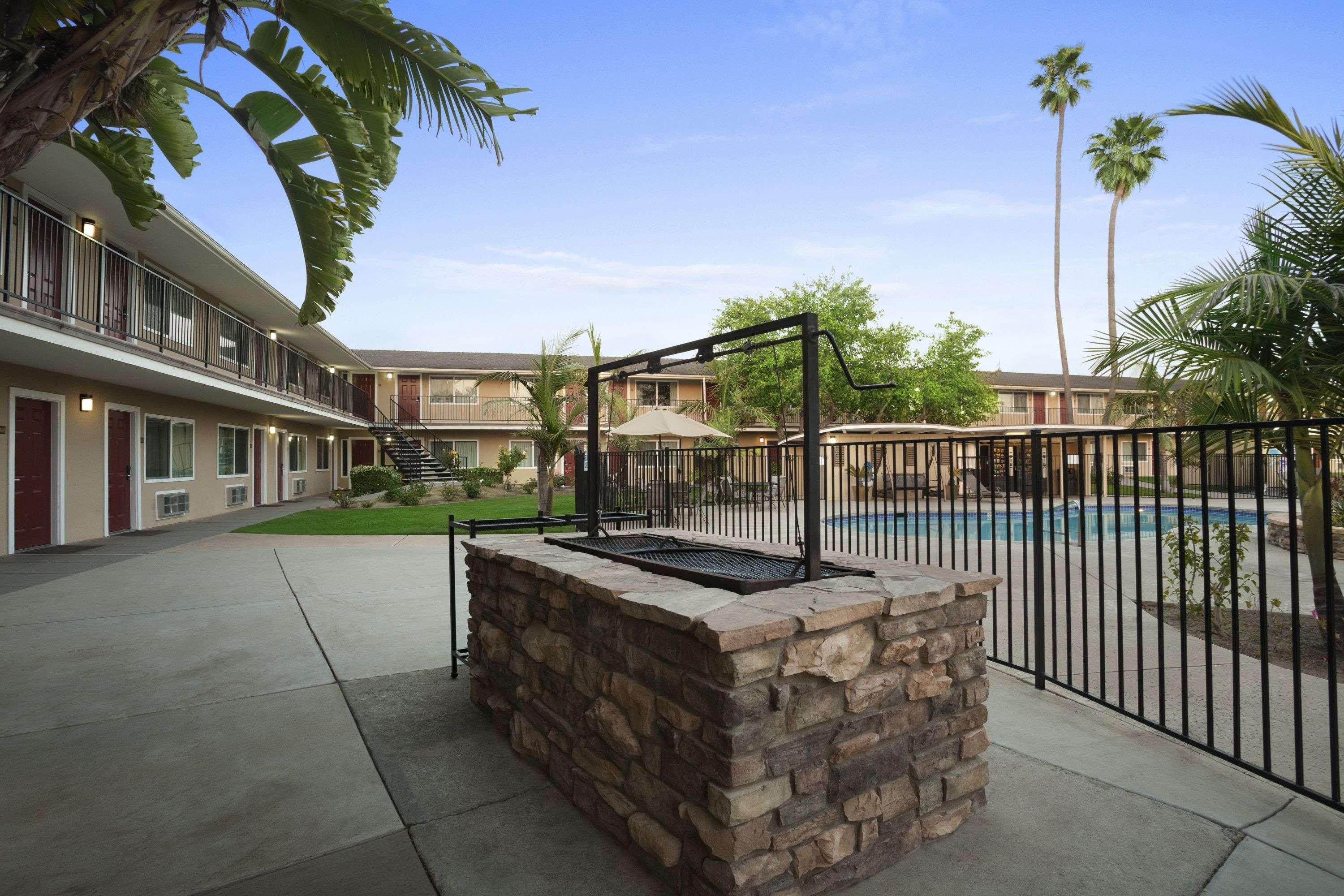 Vista Exterior Travelodge by Wyndham Santa Maria