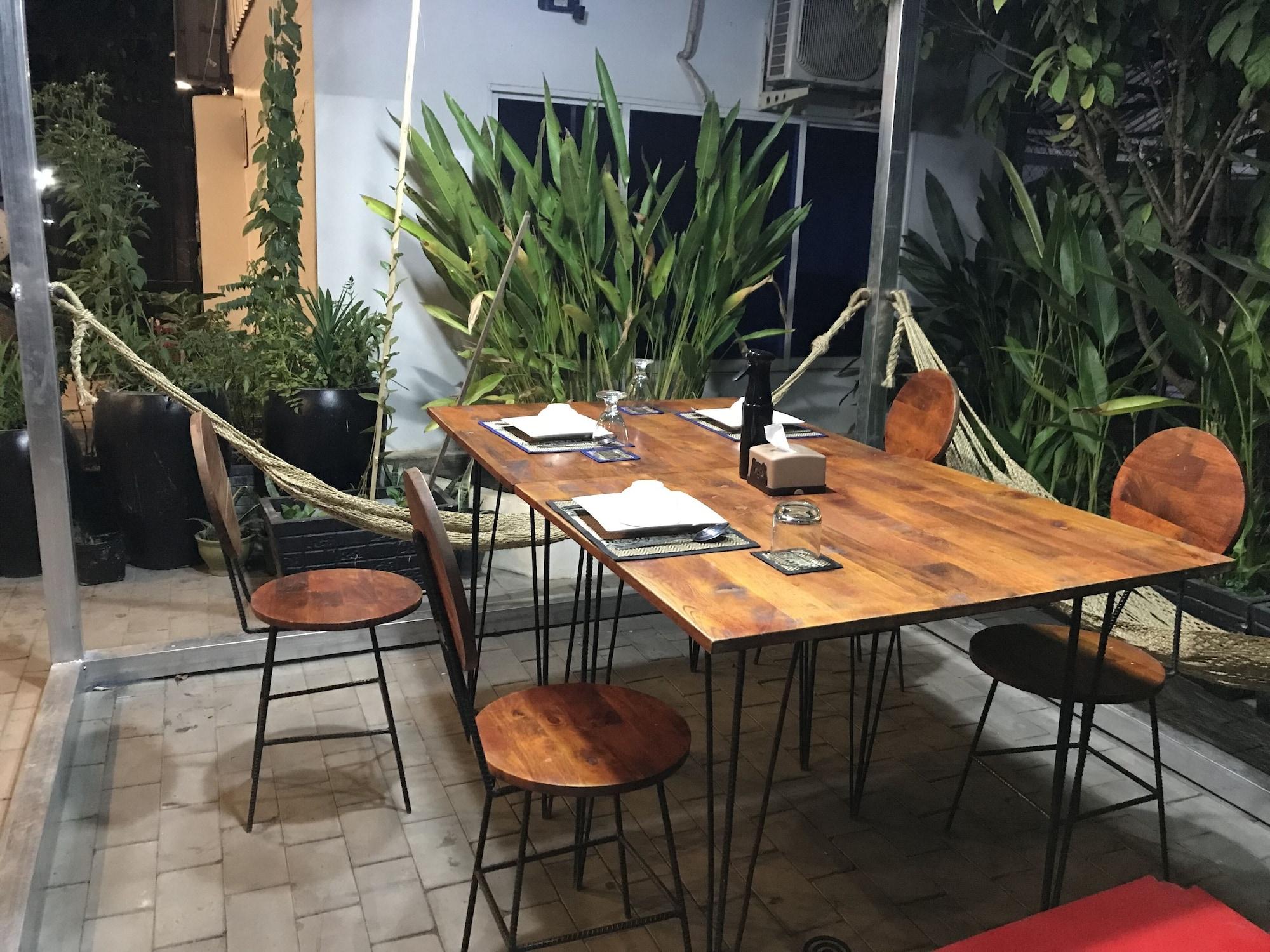 Vista Exterior Siem Reap Homesteading