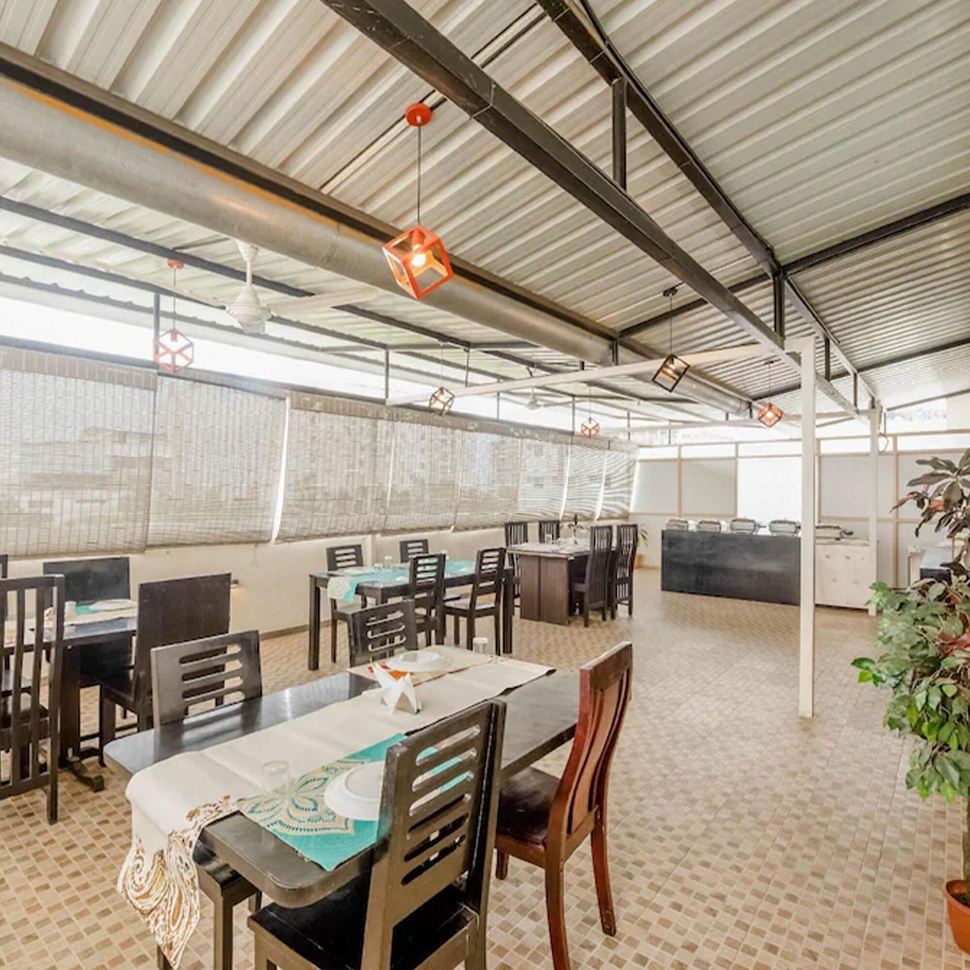 Restaurant The Altruist Business Stays (B -1)