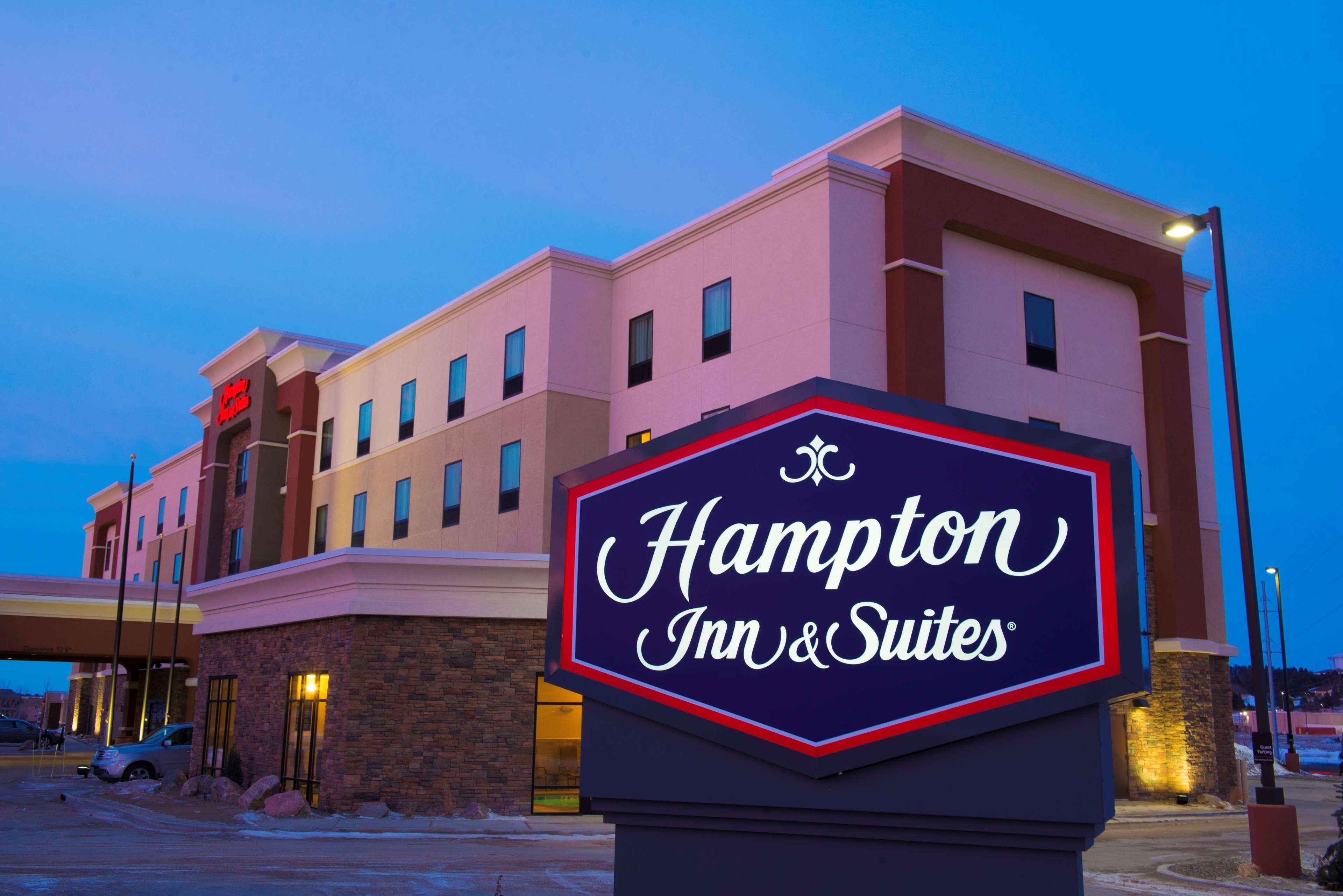Vista Exterior Hampton Inn & Suites Bismarck Northwest