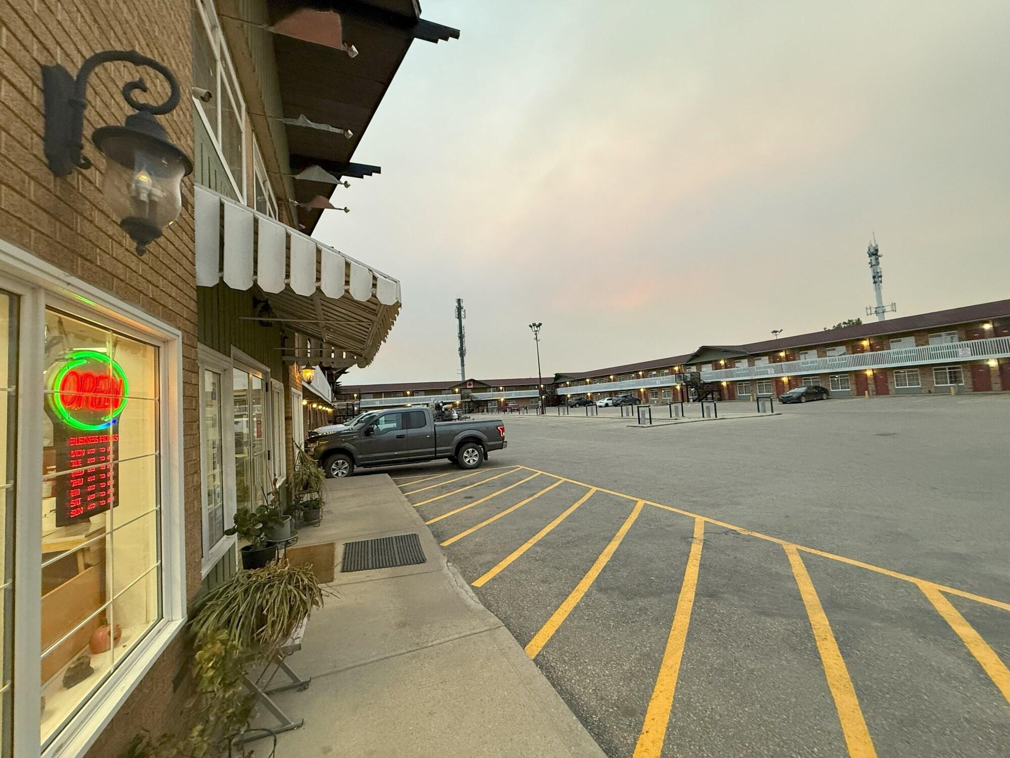 Vista Exterior Silver Crest Lodge