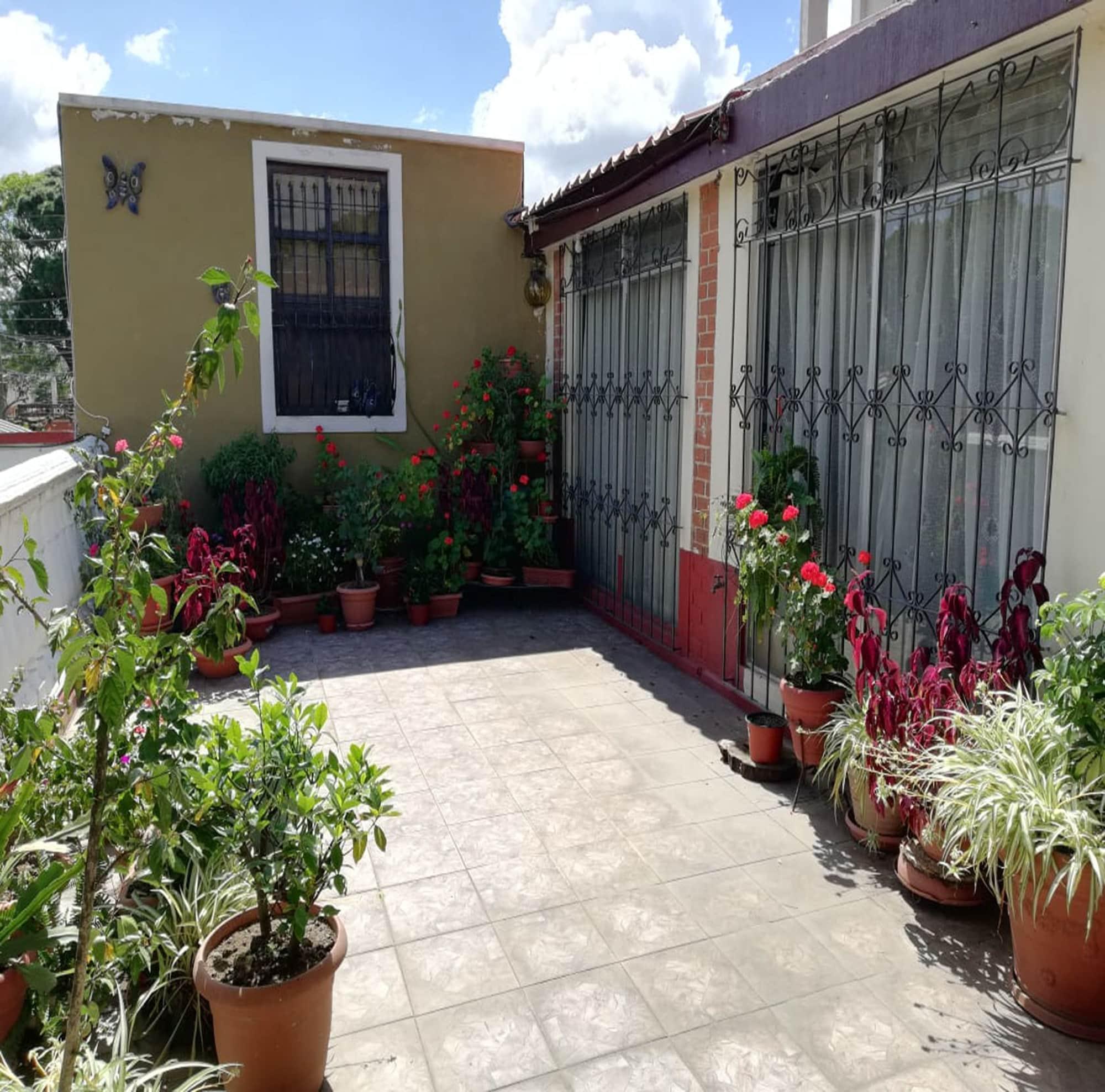 Varios Mariana's Petit Hotel