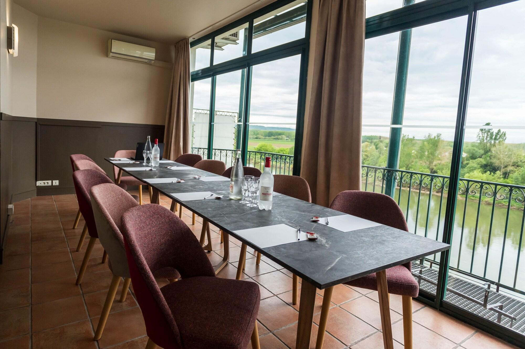 Sala de Reuniones Côté Garonne-Le balcon des dames