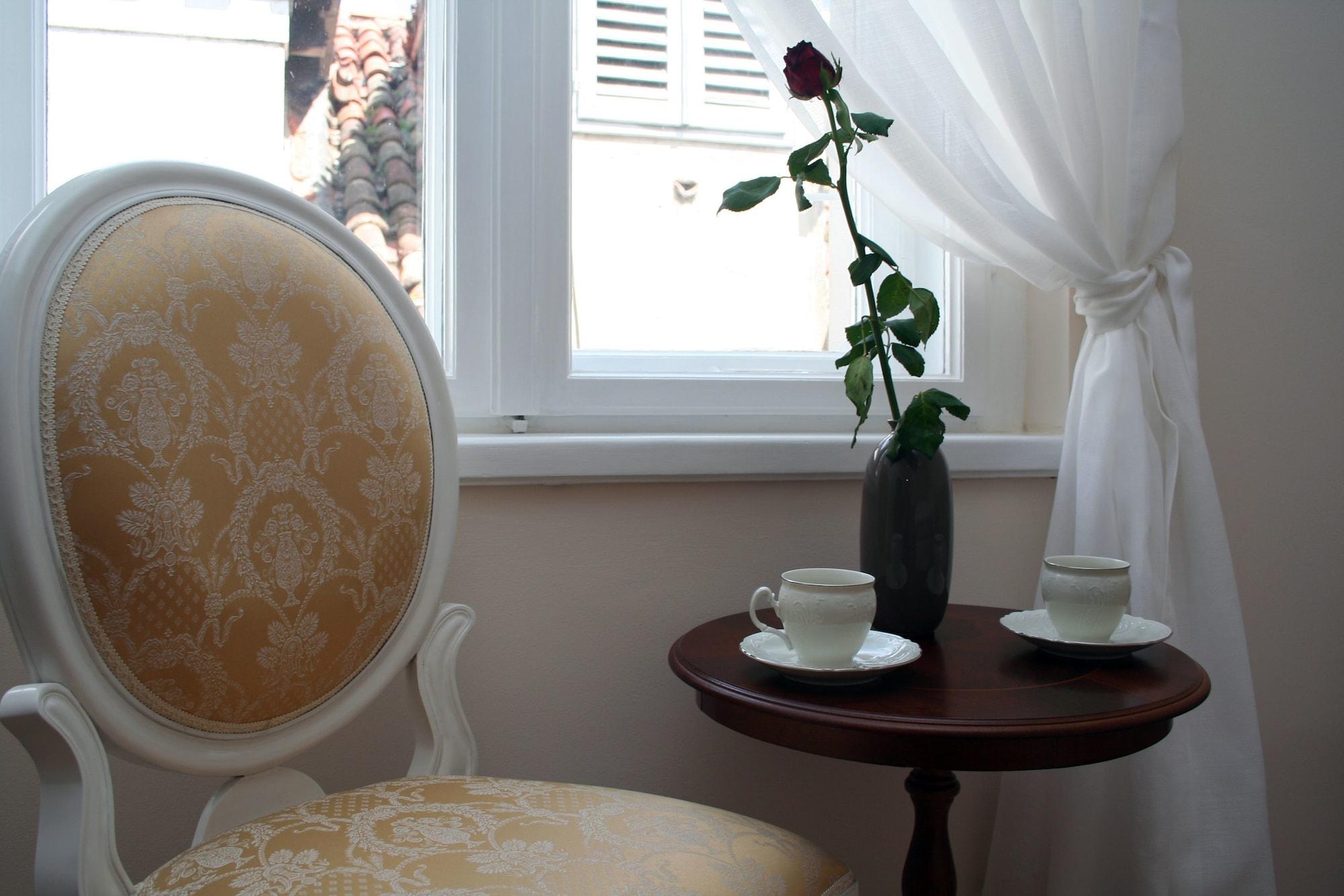 Set de Habitación Banica Apartments & Rooms