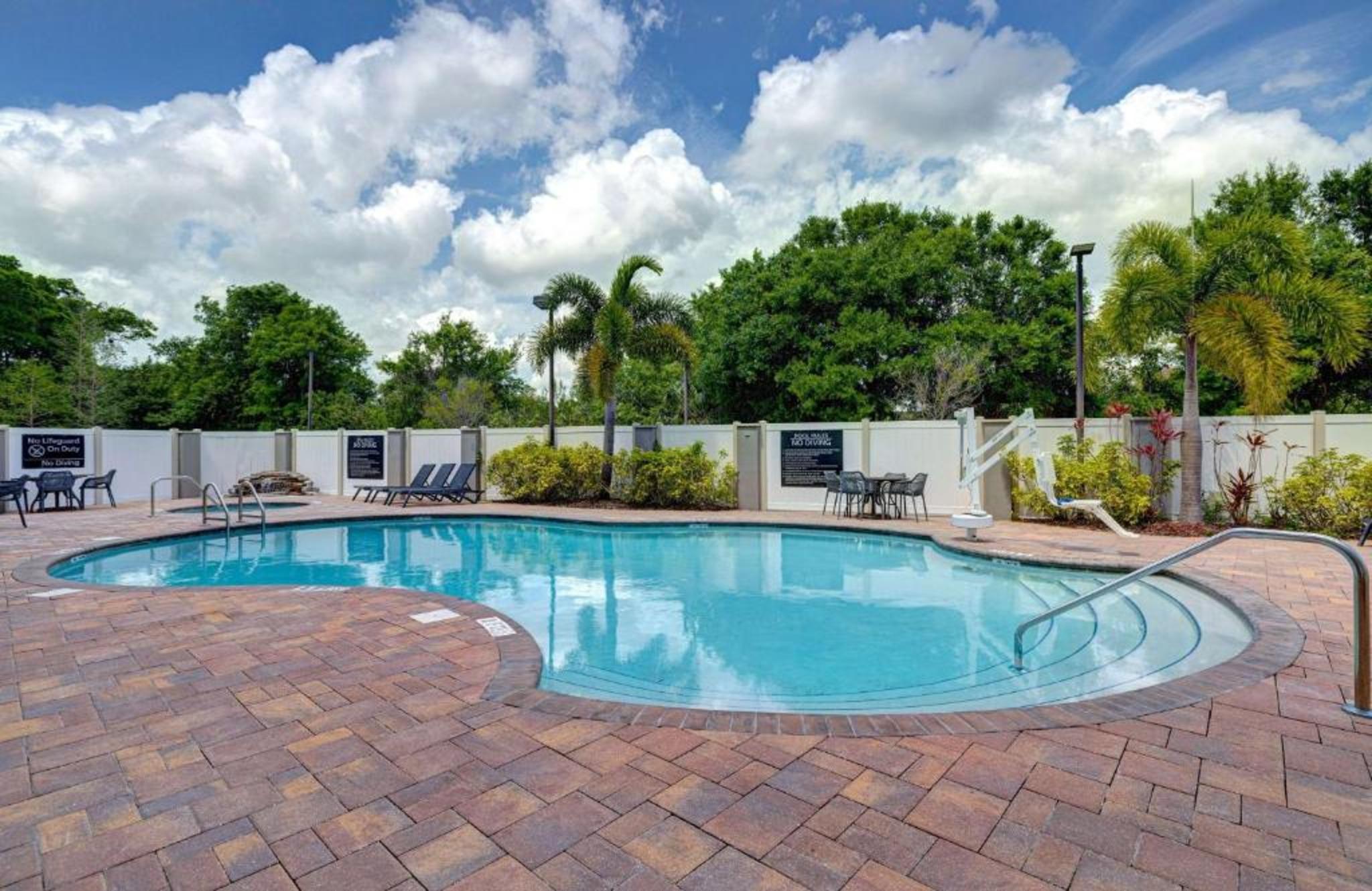 Vista Piscina Hampton Inn & Suites Tampa Northwest/Oldsmar