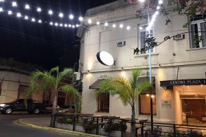 Alojamiento - Centro Plaza Hotel