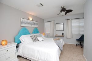 Alquiler Vacacional - A welcoming 4 bedroom and 4.5 bathroom house with a private pool