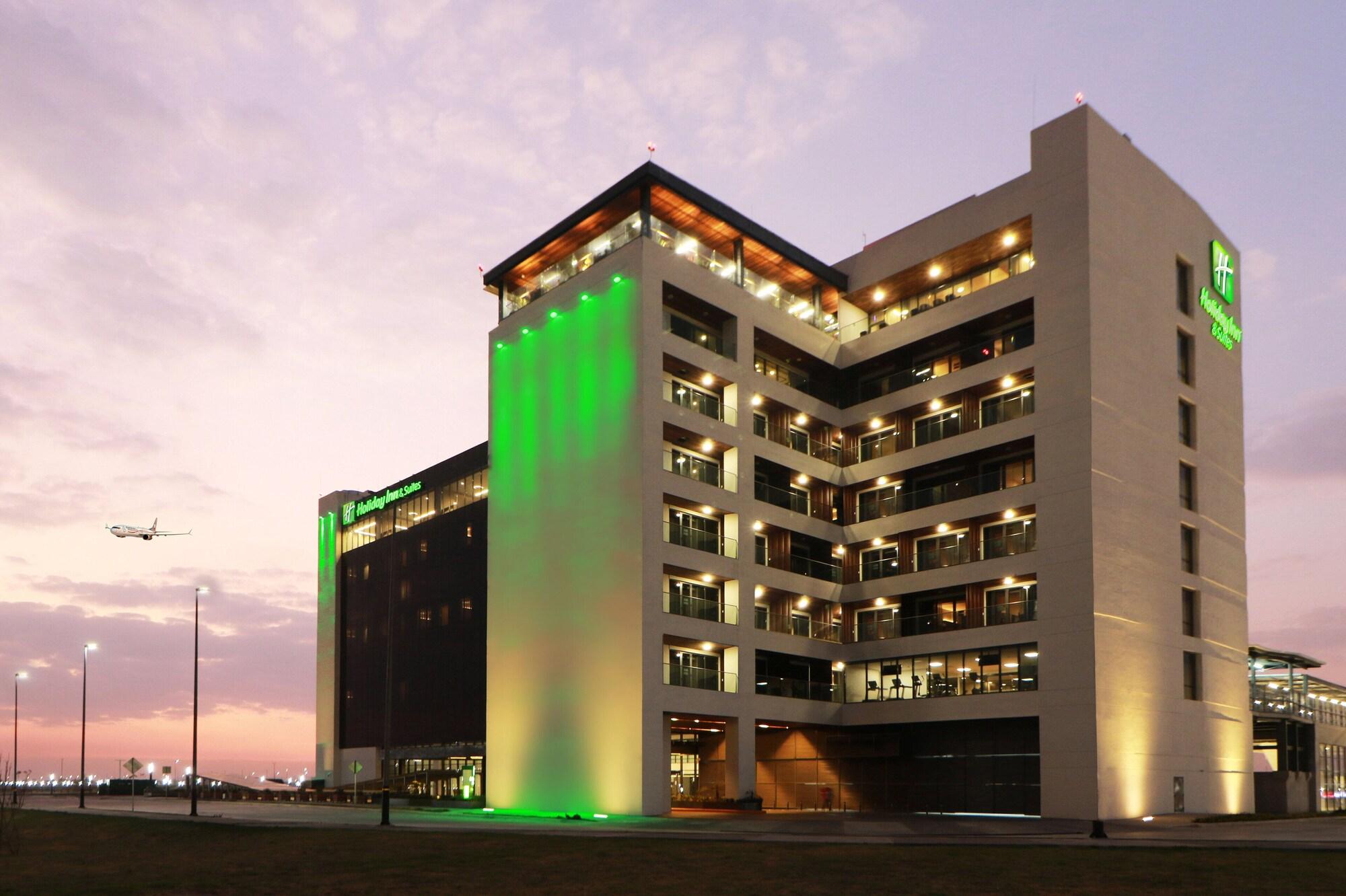 Vista Exterior Holiday Inn Hotel and Suites Mexico Felipe Angeles Airport by IHG