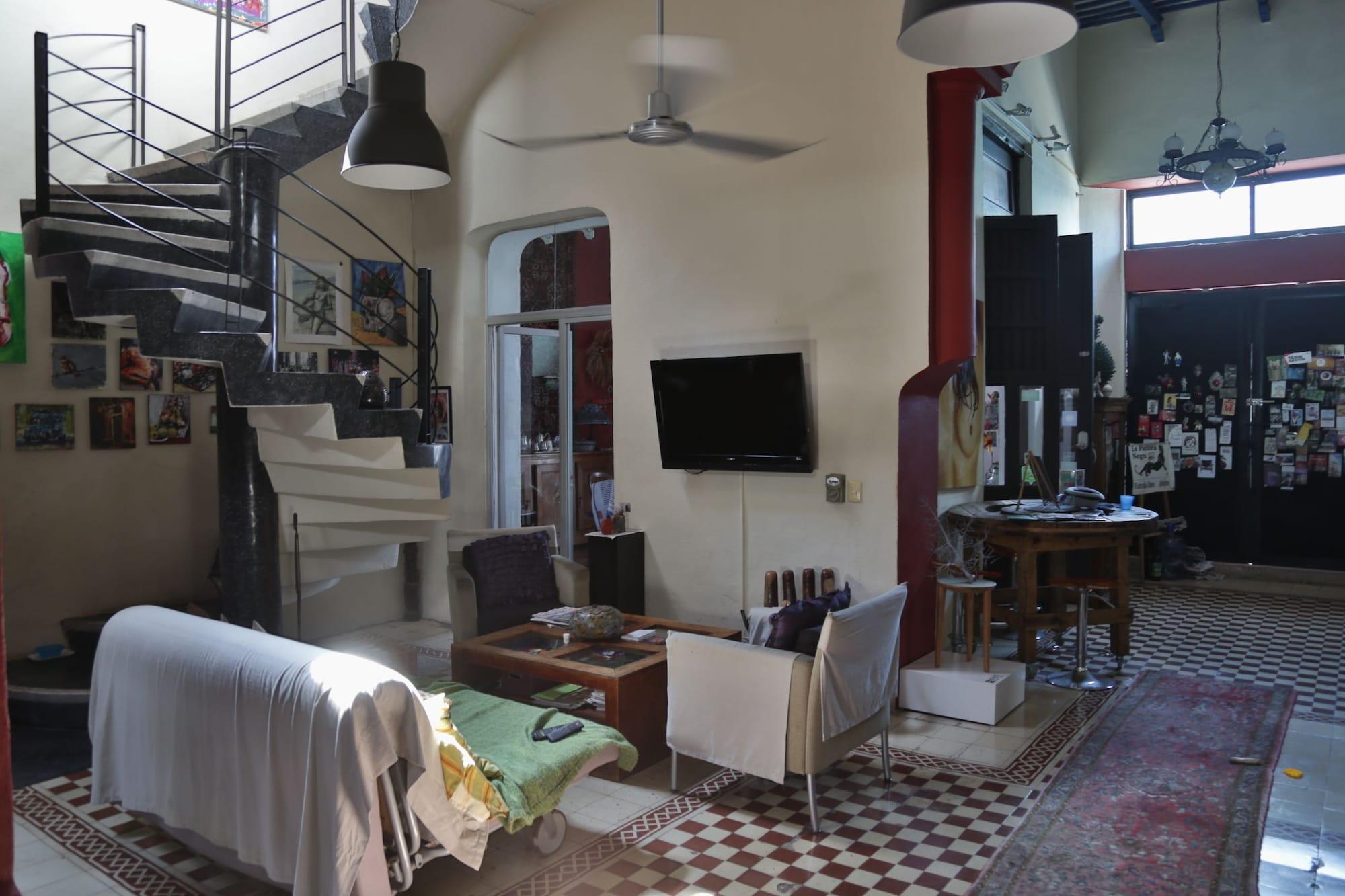 Vista Lobby La Pantera Negra Gallery and B&B