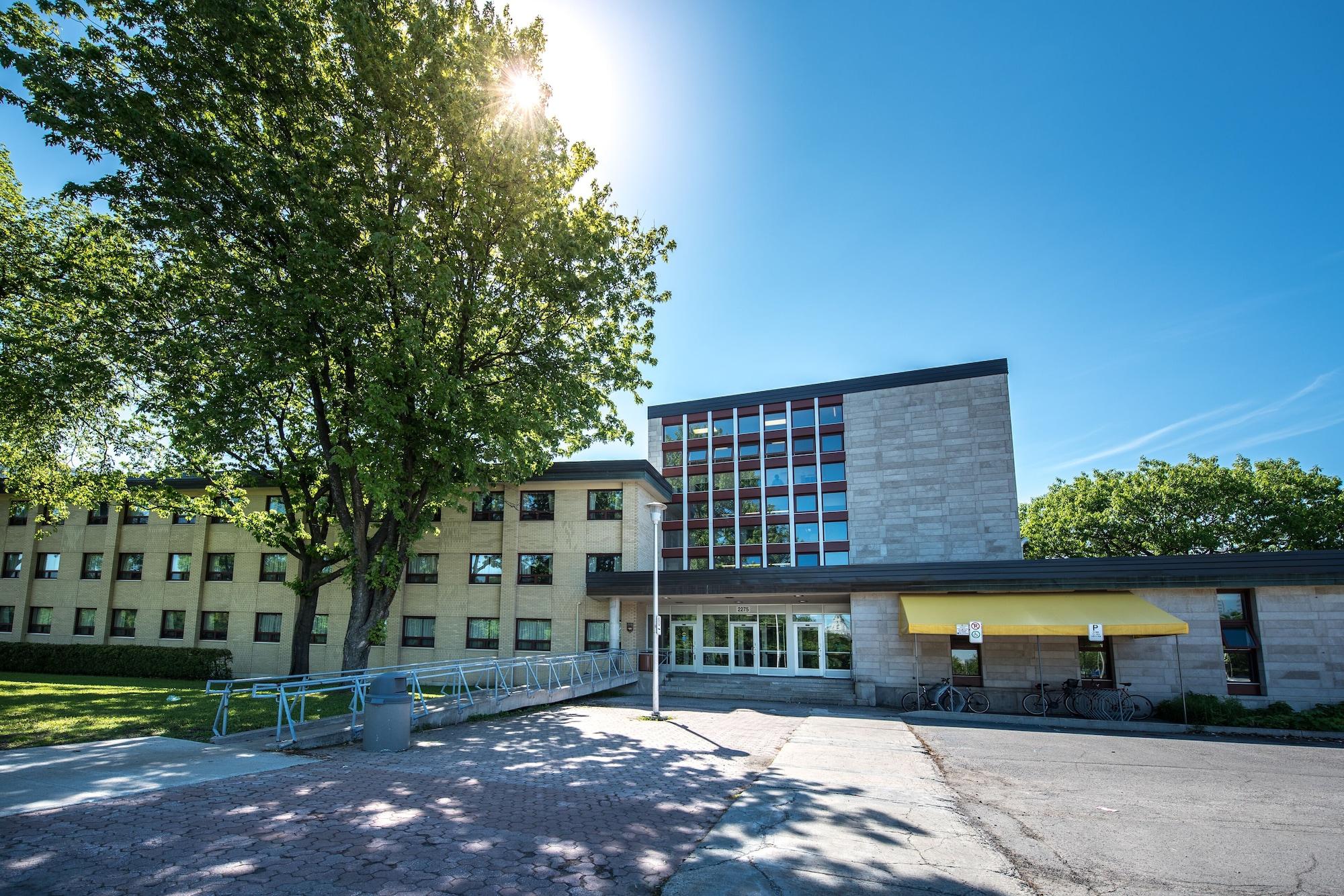 Vista Exterior Residences Université Laval - Campus Accommodation