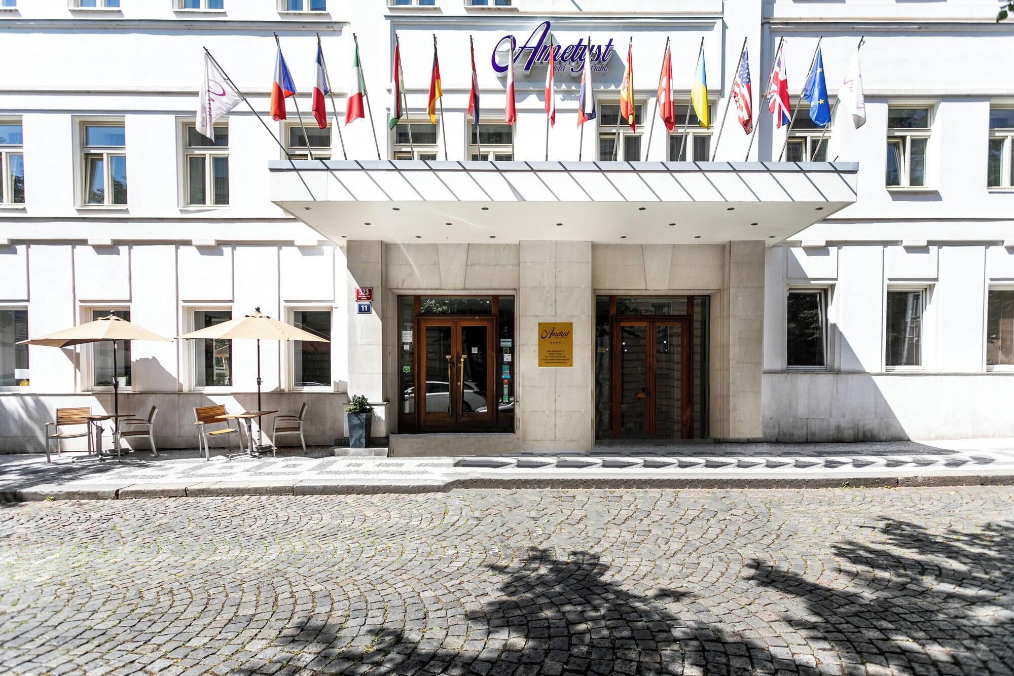 Vista Exterior Hotel Ametyst