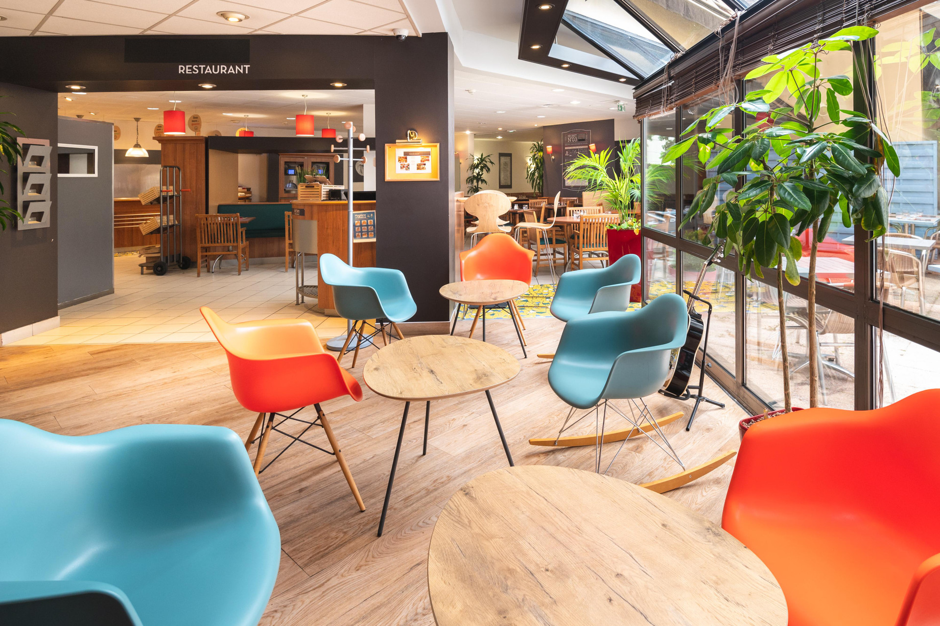 Vista Lobby B&B HOTEL Rouen Centre Rive Droite
