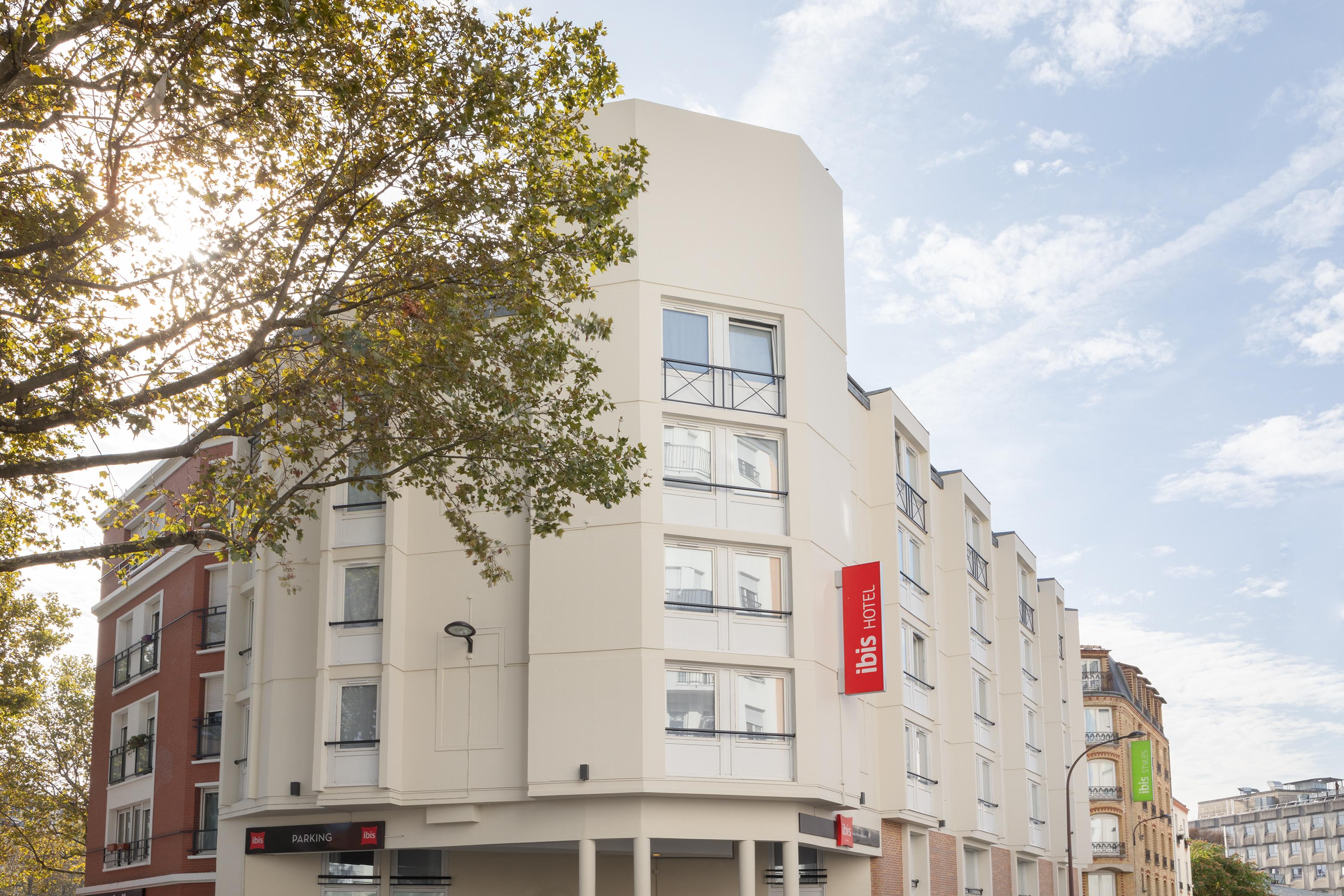 Vista Exterior ibis Paris Nation Davout