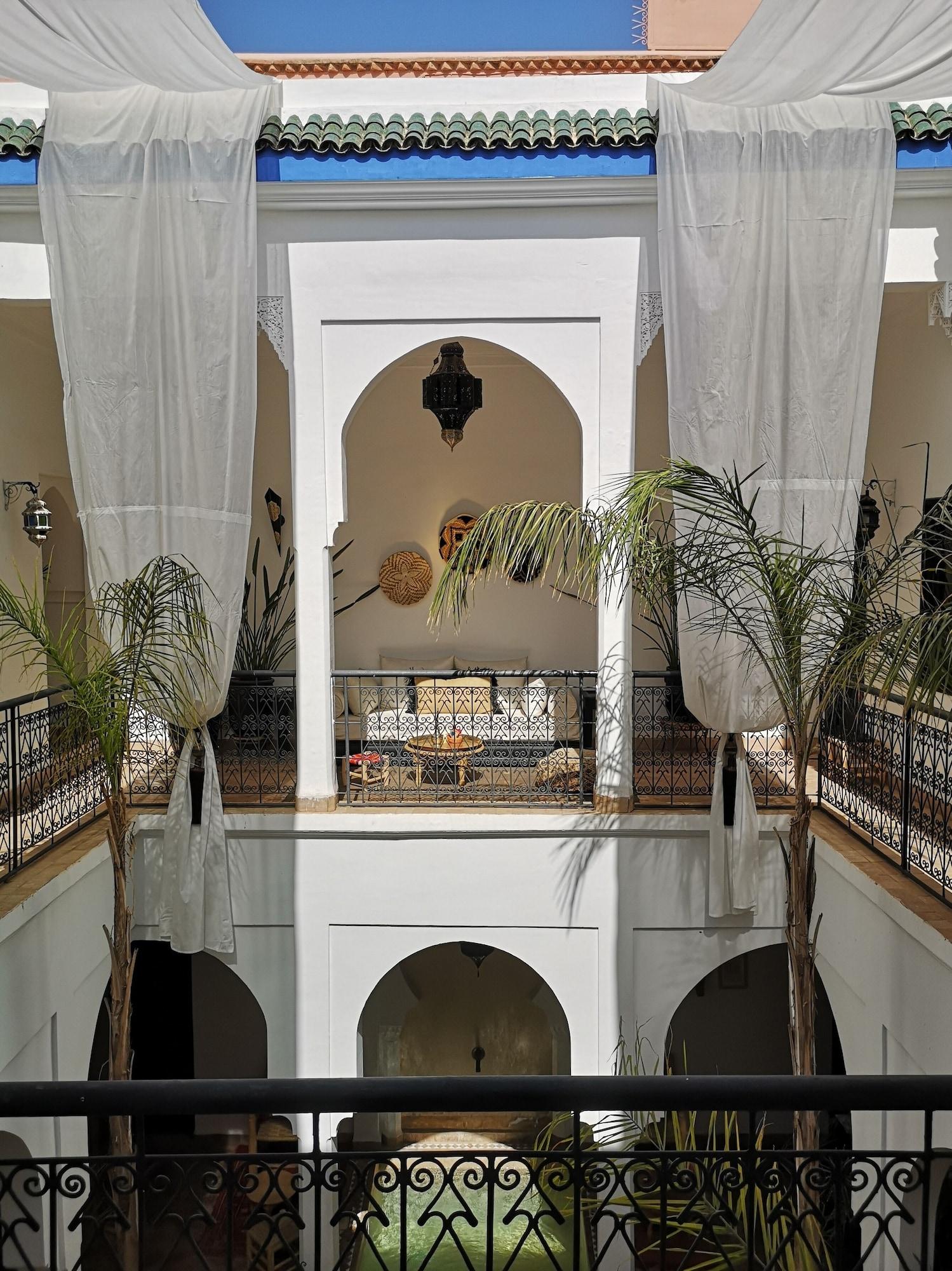 Vista Exterior Riad Sin