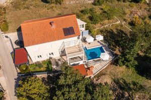 Alquiler Vacacional - Villa Mambo - Three Bedroom Holiday Home with Terrace and Sea View