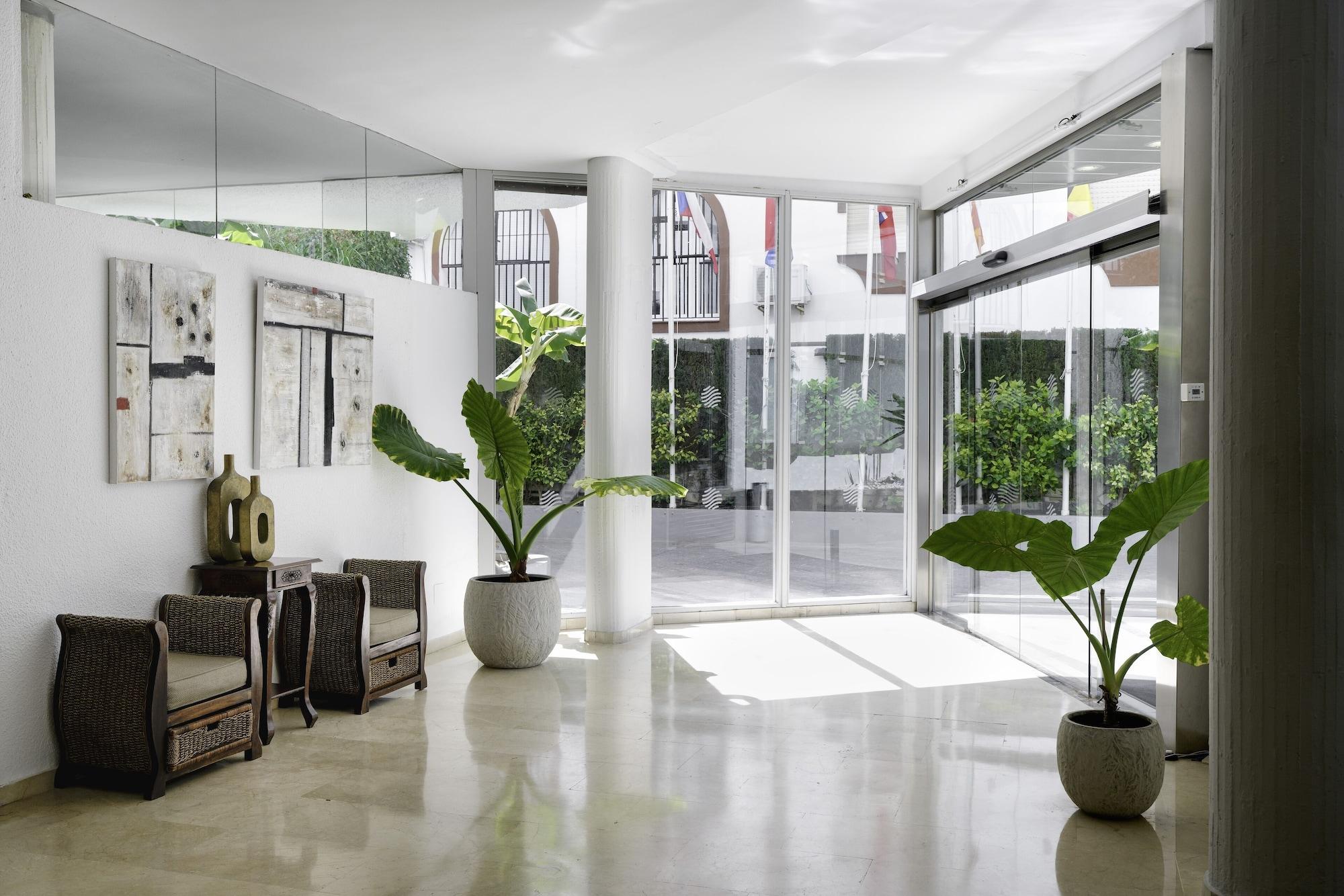 Vista Lobby AluaSun Lago Rojo - Adults Recommended