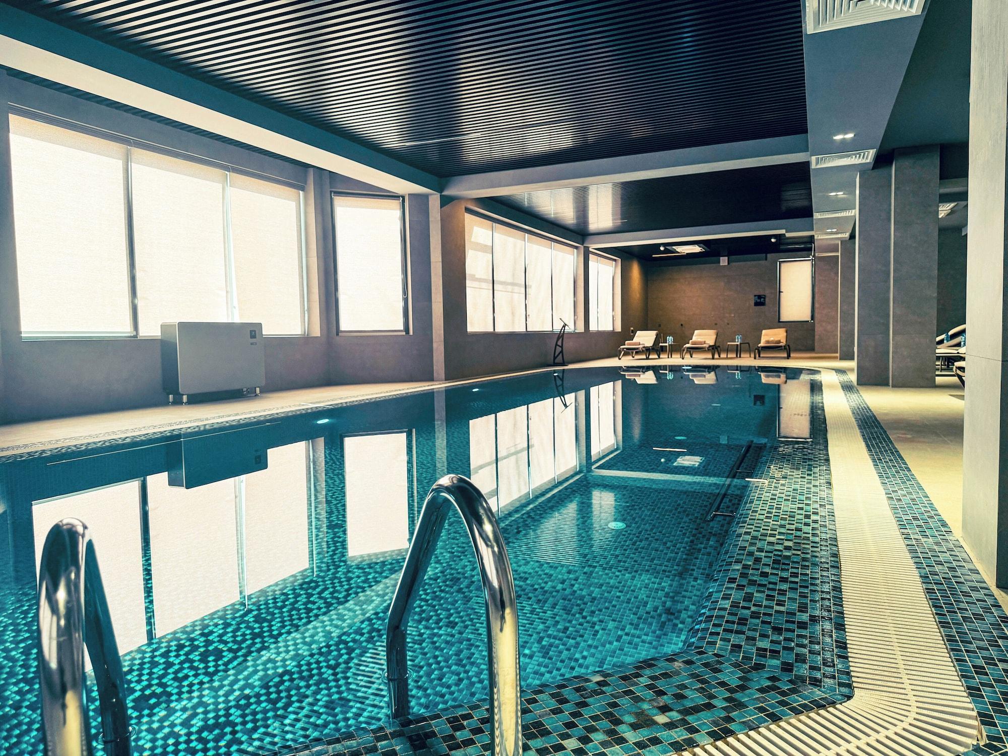 Vista Piscina Ramada Plaza by Wyndham Tashkent