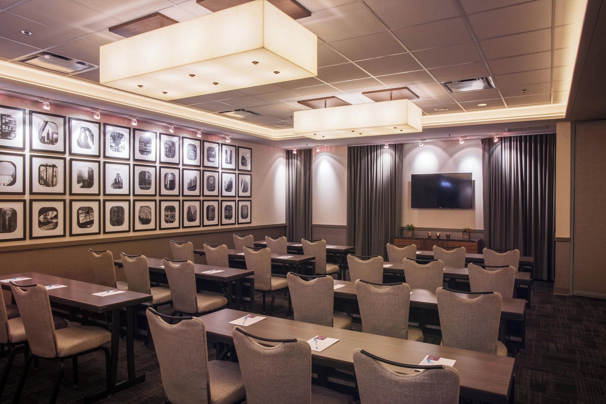 Sala de Reuniones Aloft Chicago Downtown River North