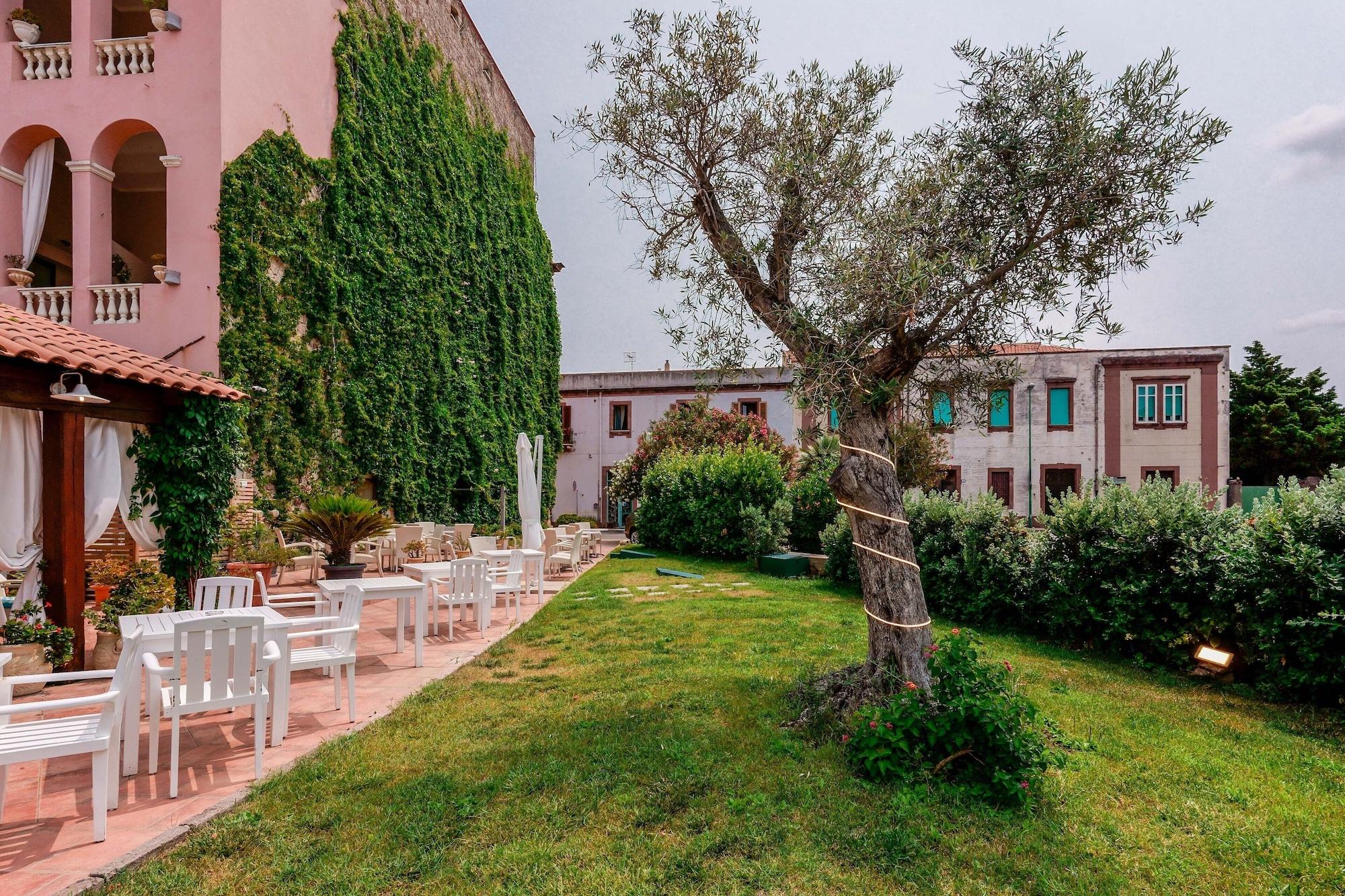 Vista Exterior Hotel Palazzo Pischedda