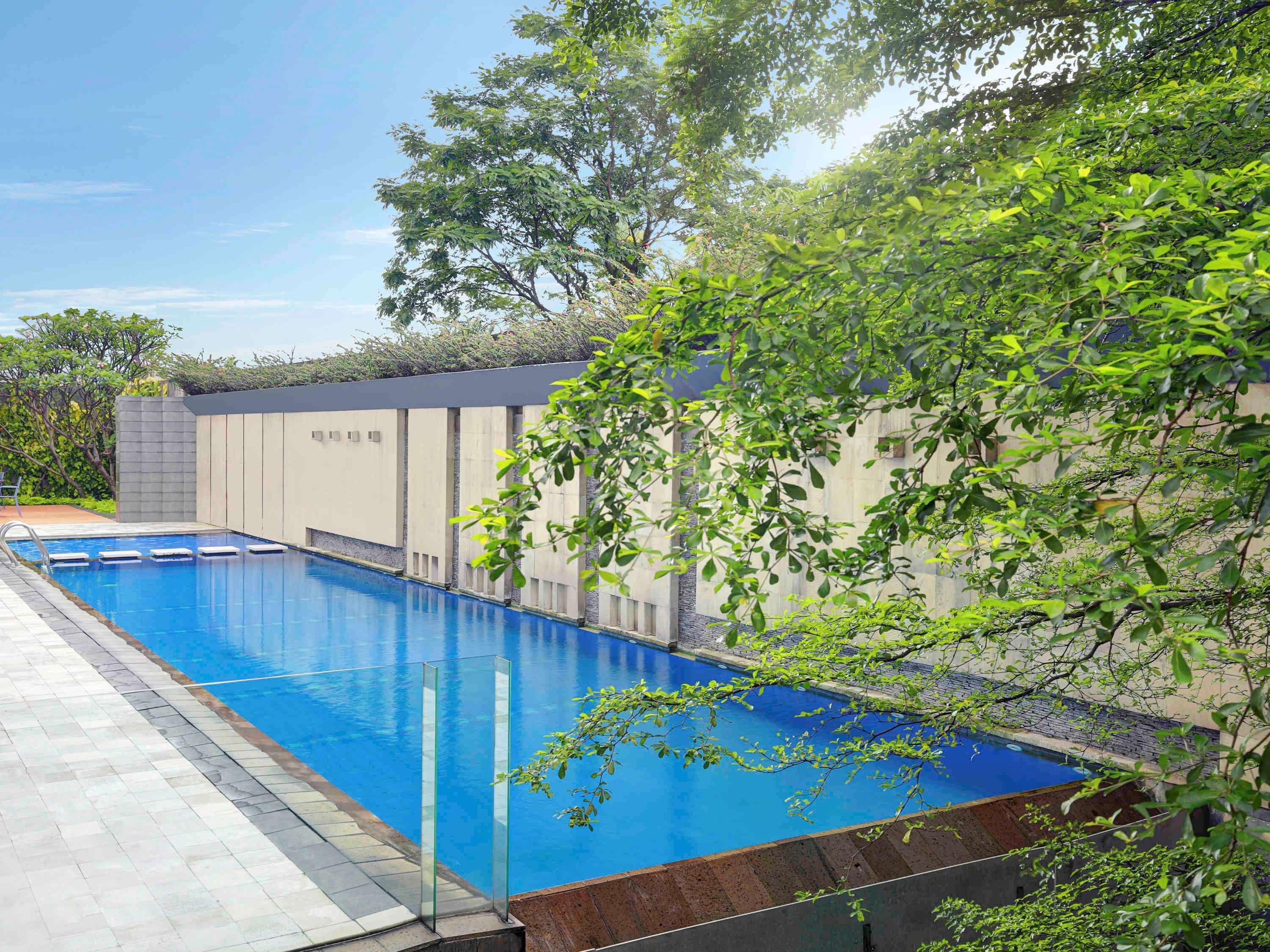 Vista Piscina Novotel Bandung