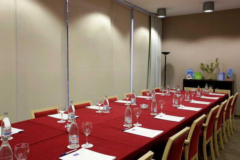 Centro de Negocios B&B Girona 3