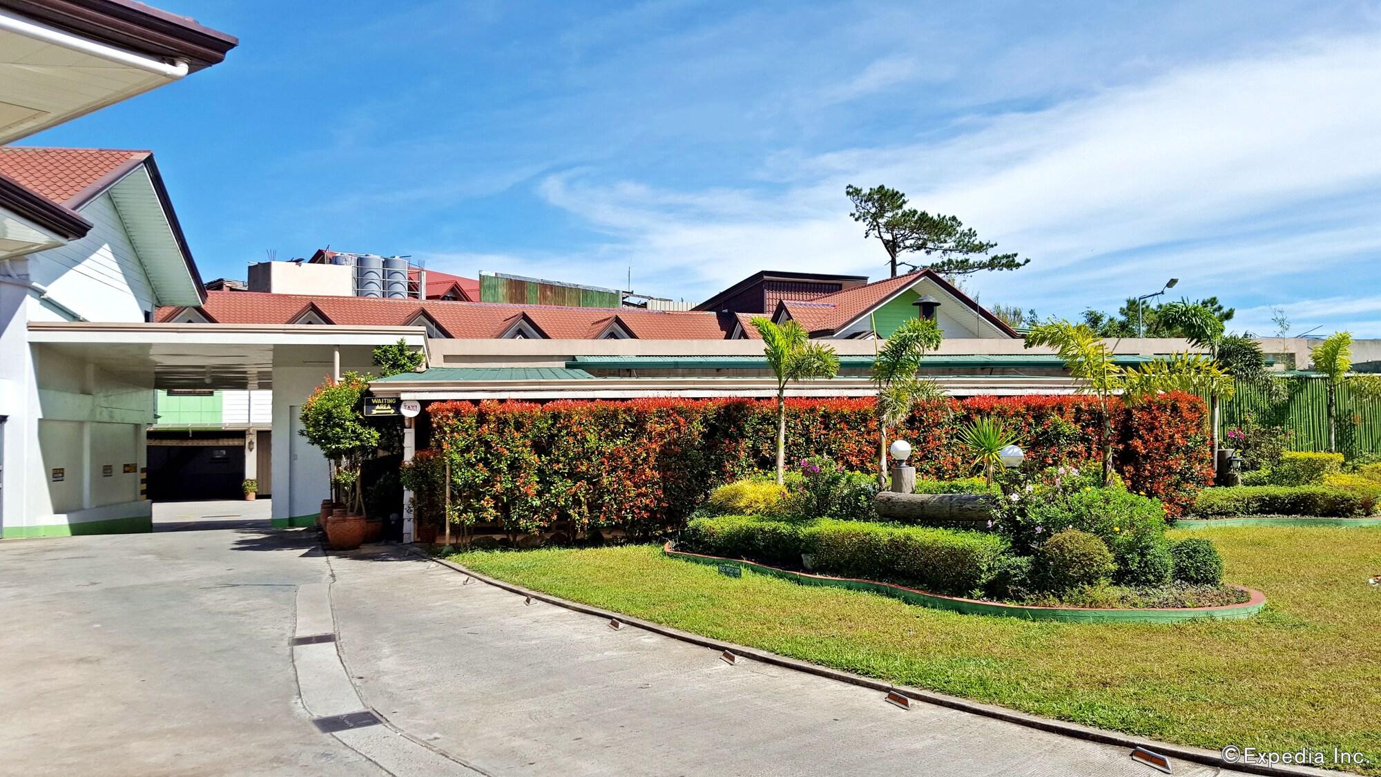 Varios Hollywood Drive-In Hotel