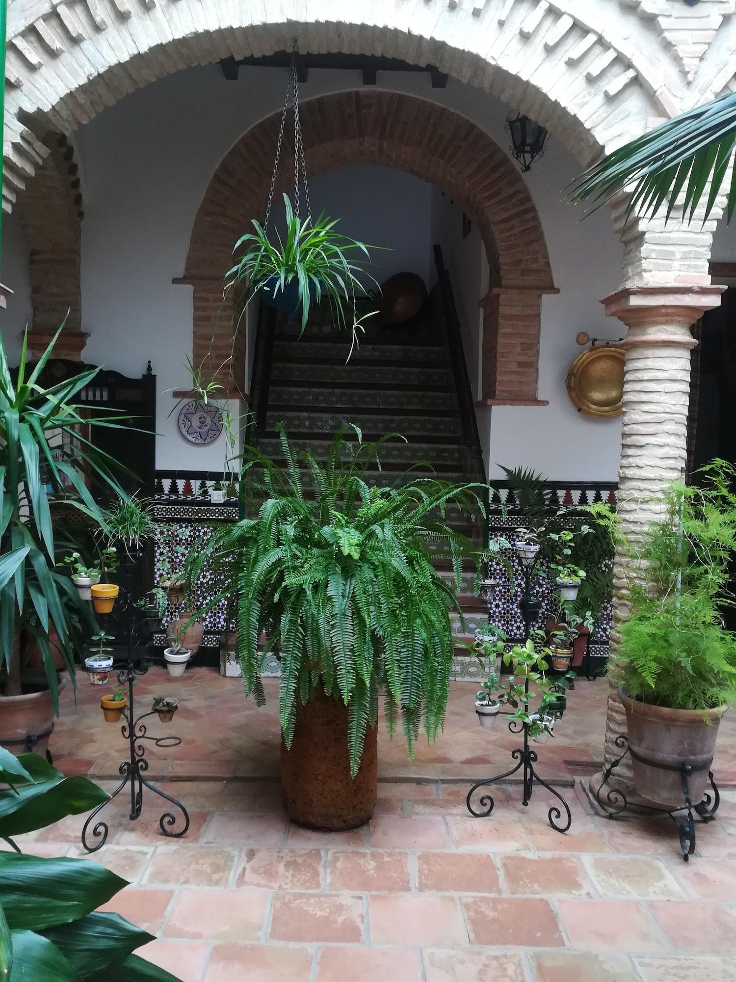 Varios Hostal Comercio