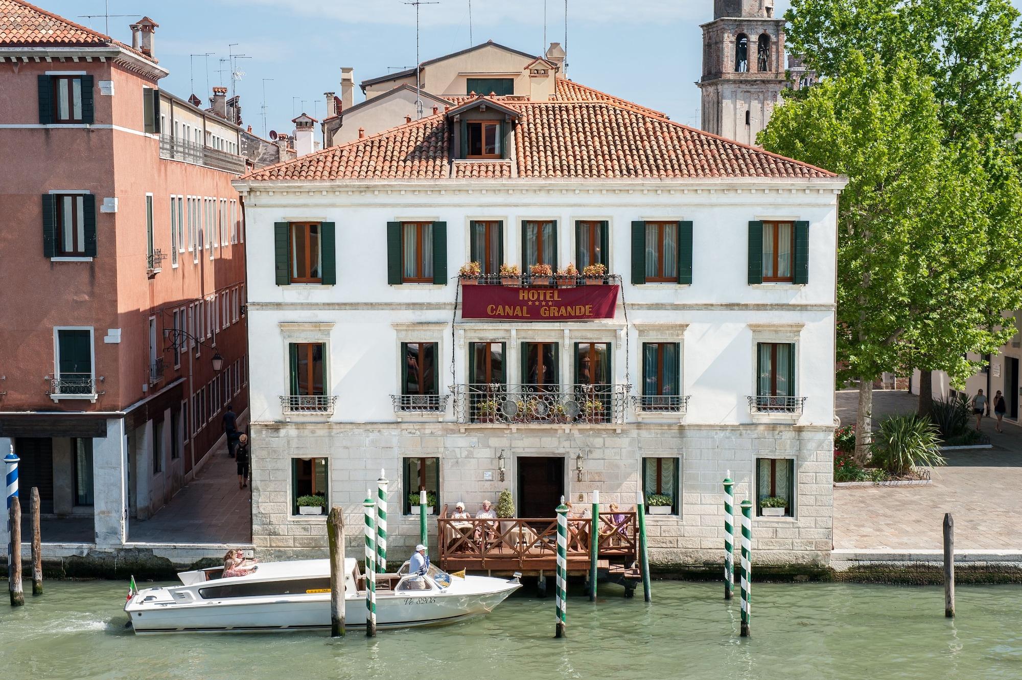 Vista Exterior Hotel Canal Grande