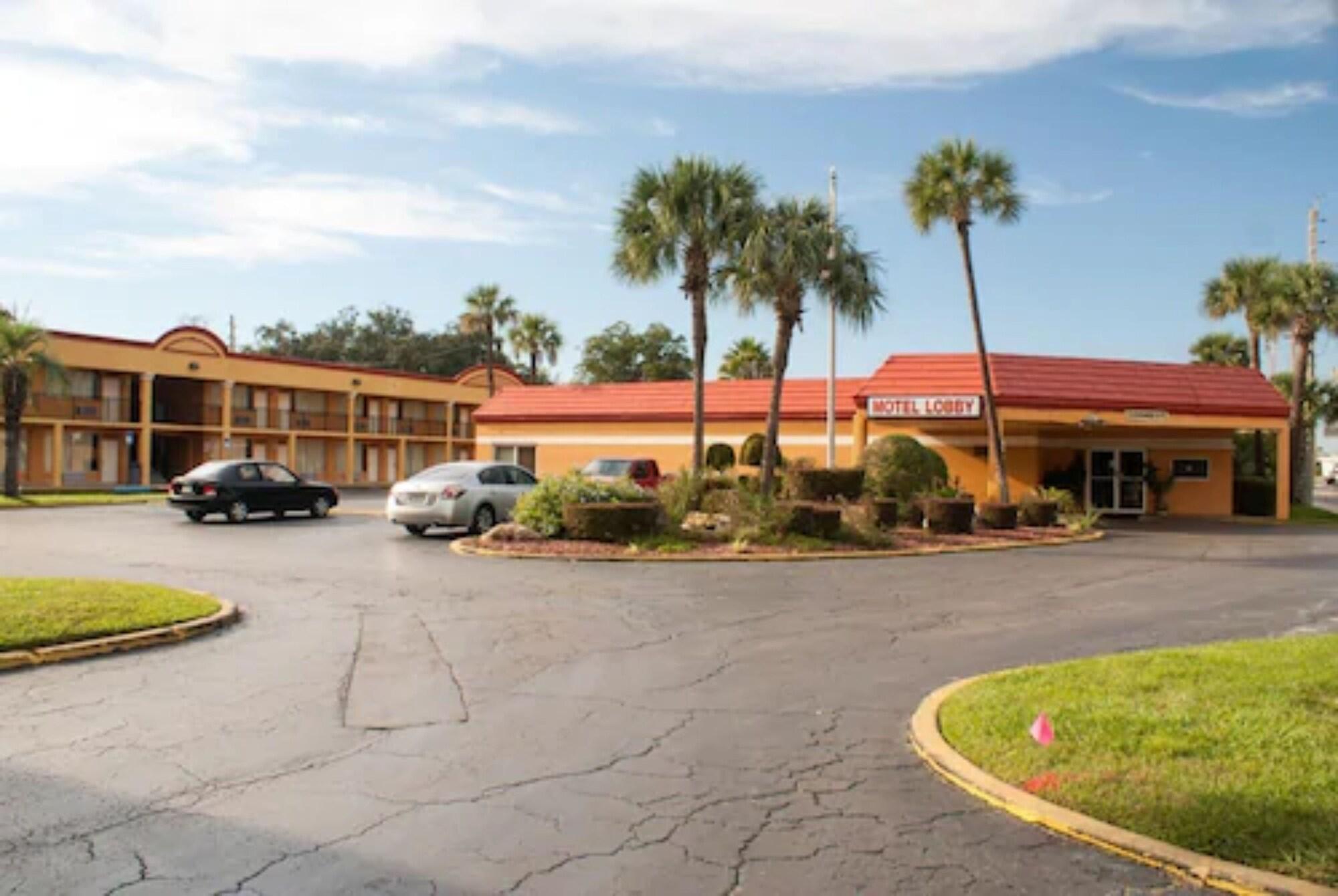 Vista Exterior Scottish Inn Jacksonville Downtown