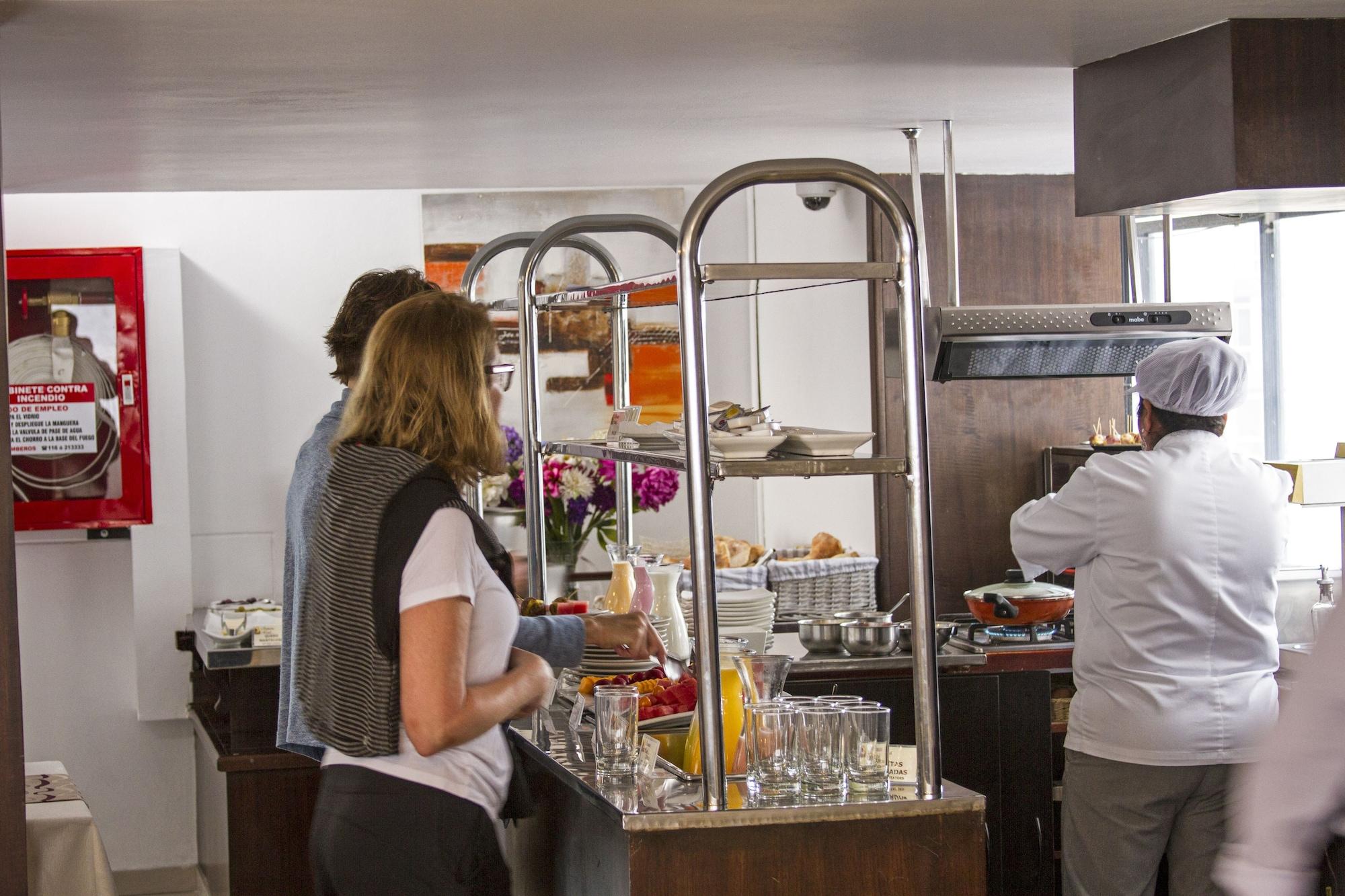 Bar/Salón Samana Hotel