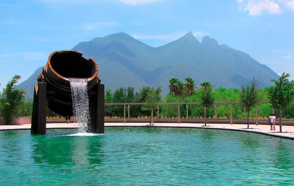 Krystal Urban Monterrey San Jerónimo