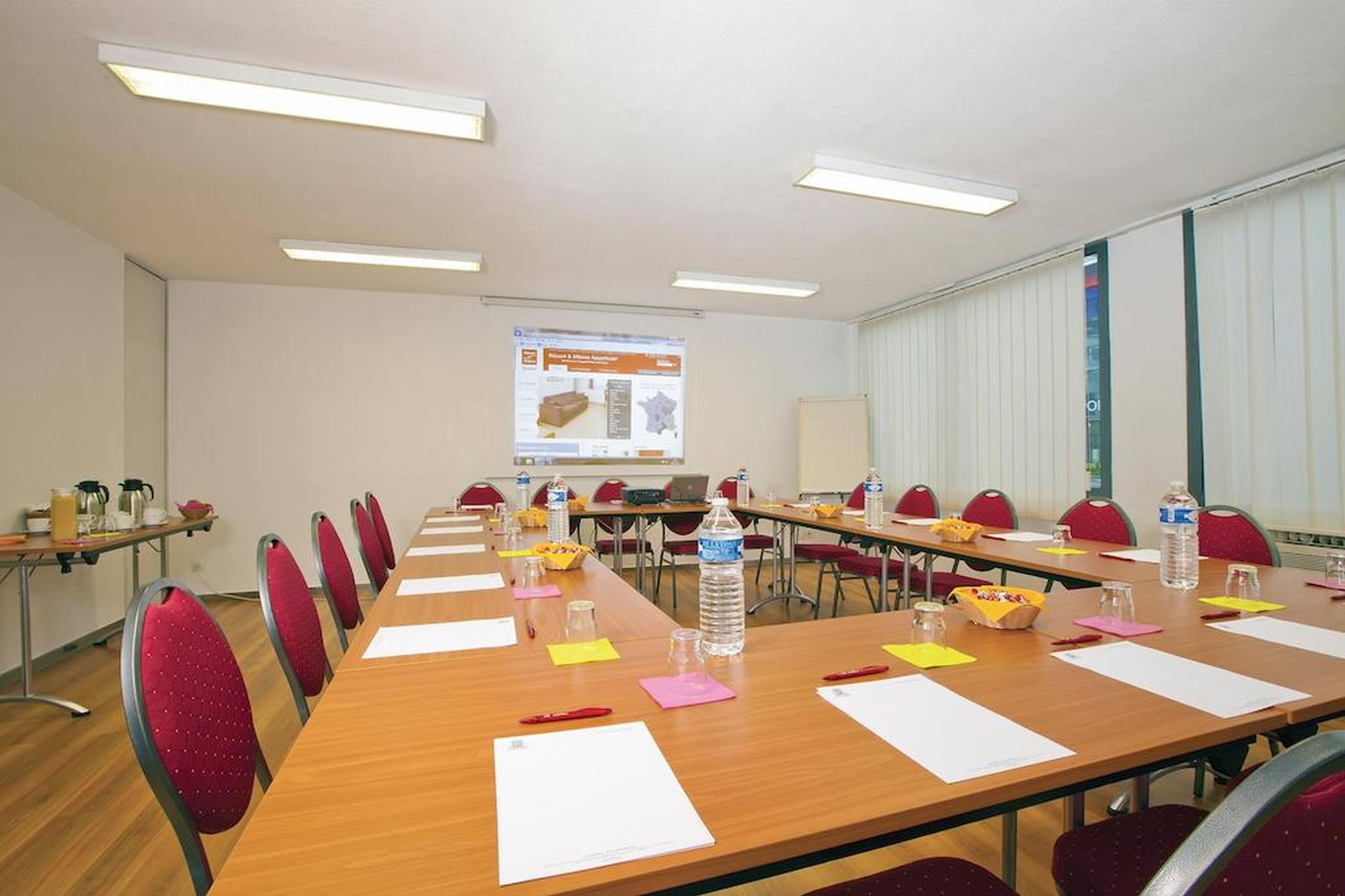 Sala de Reuniones Séjours & Affaires Lyon Saint-Nicolas