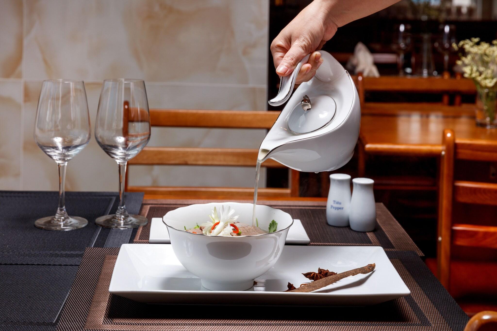 Restaurant Champton Hanoi Hotel