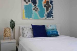 Alquiler Vacacional - Modern Downtown Escape