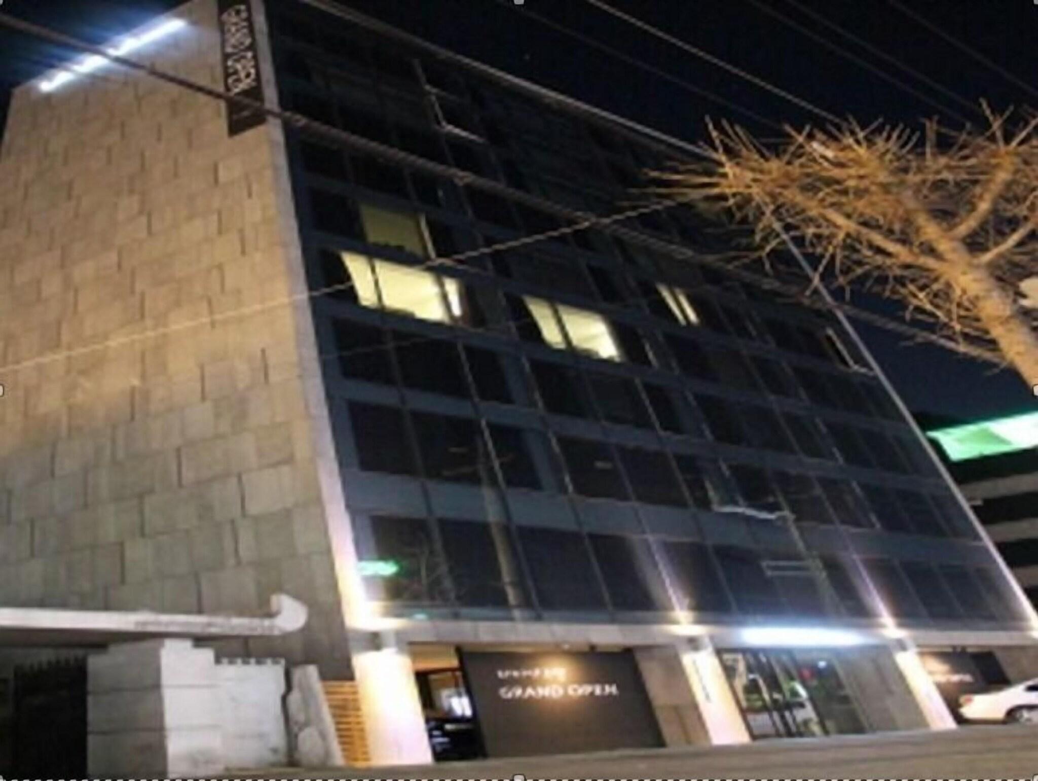 Vista Exterior Lavilla Hotel