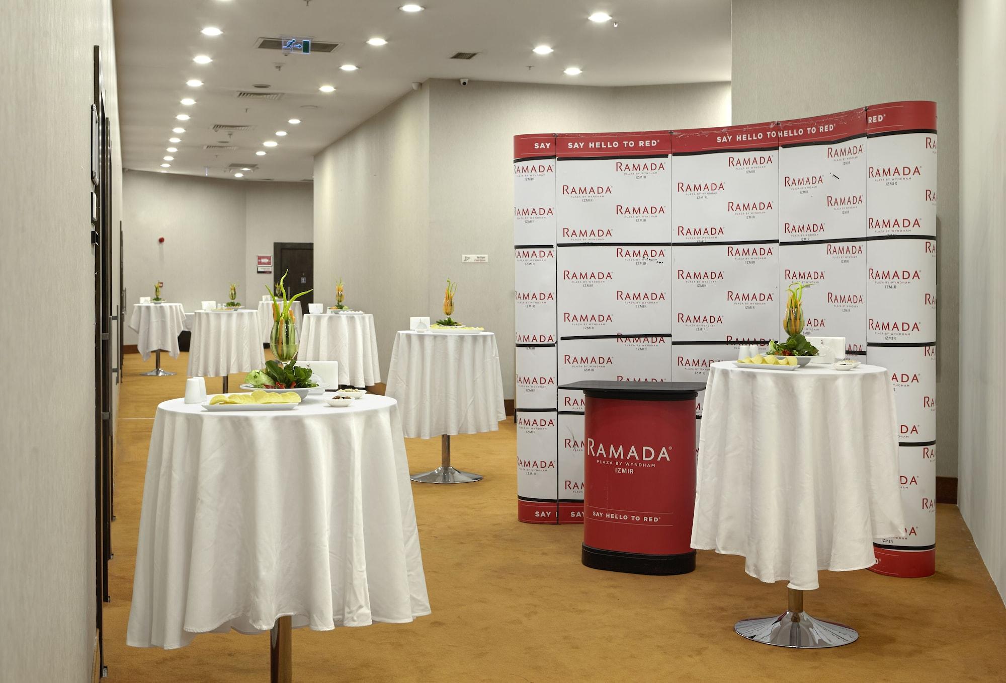 Sala de Reuniones Ramada Plaza by Wyndham Izmir