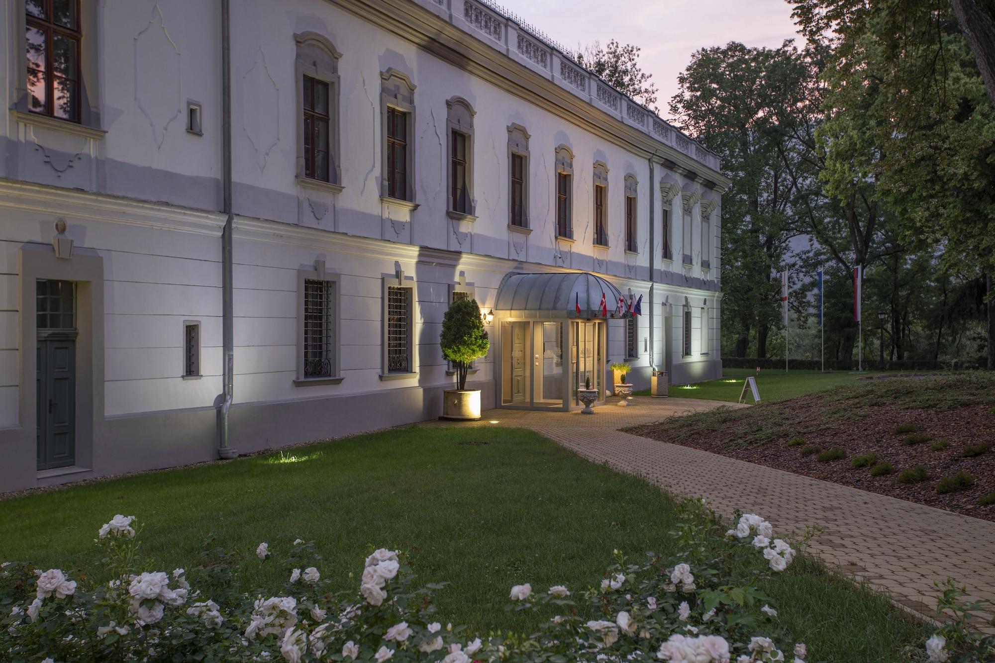 Vista Exterior Hotel & Restaurant Gino Park Palace