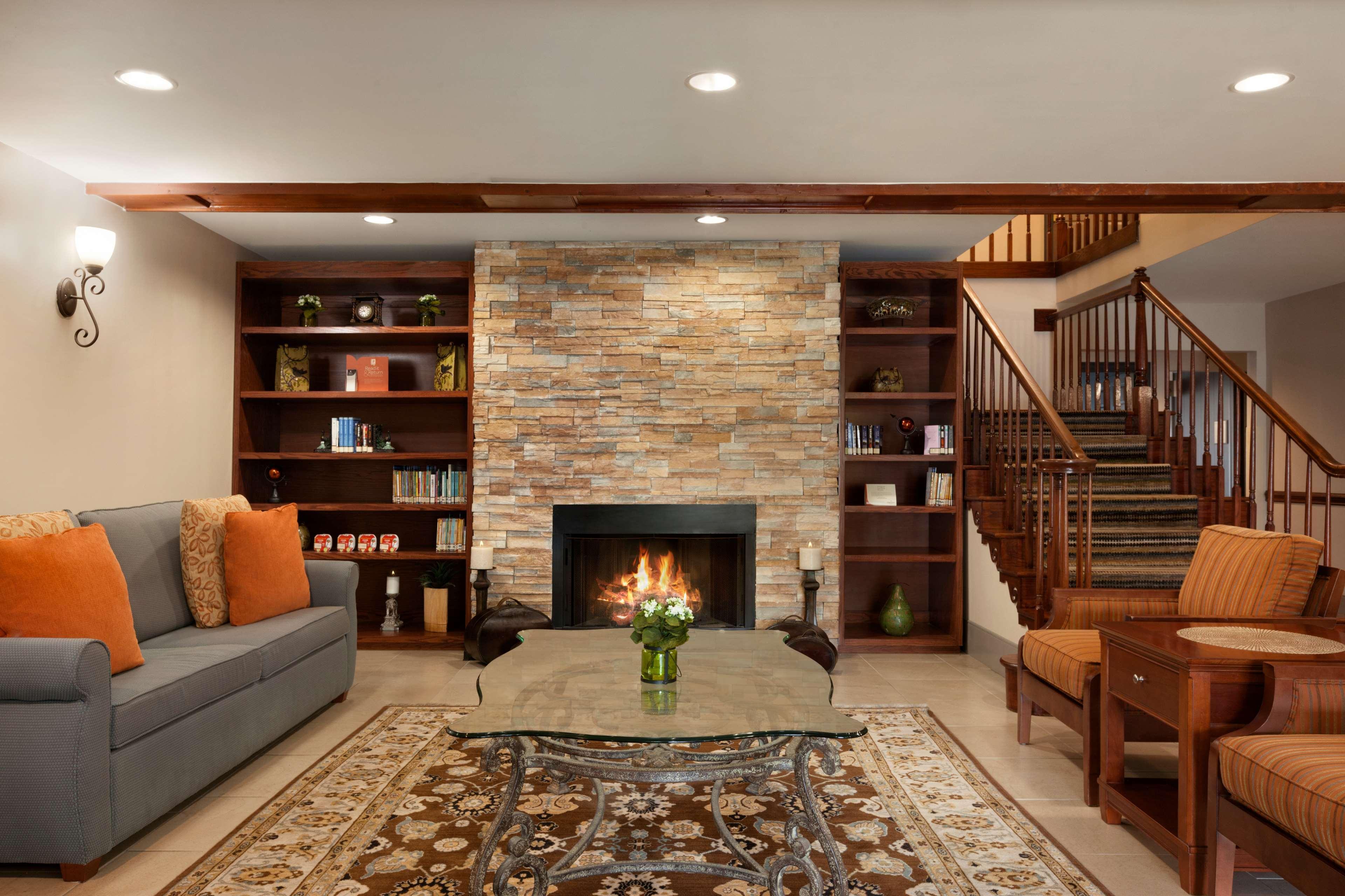 Vista Lobby Country Inn & Suites by Radisson, Kingsland, GA