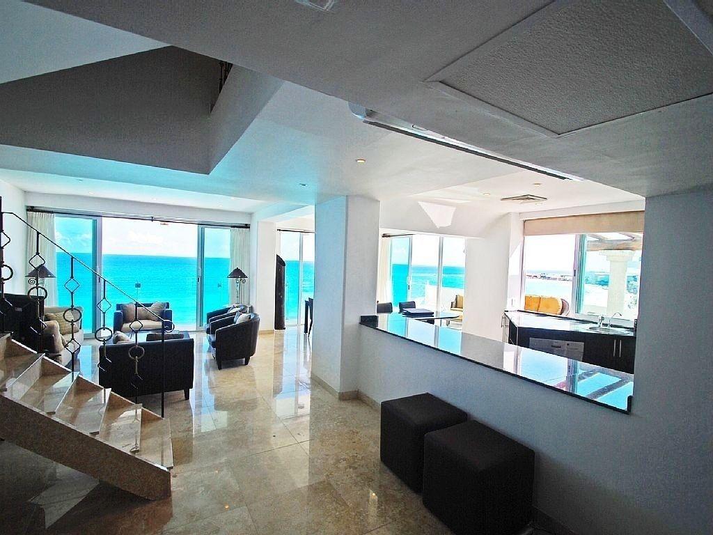 Varios Penthouse Tim